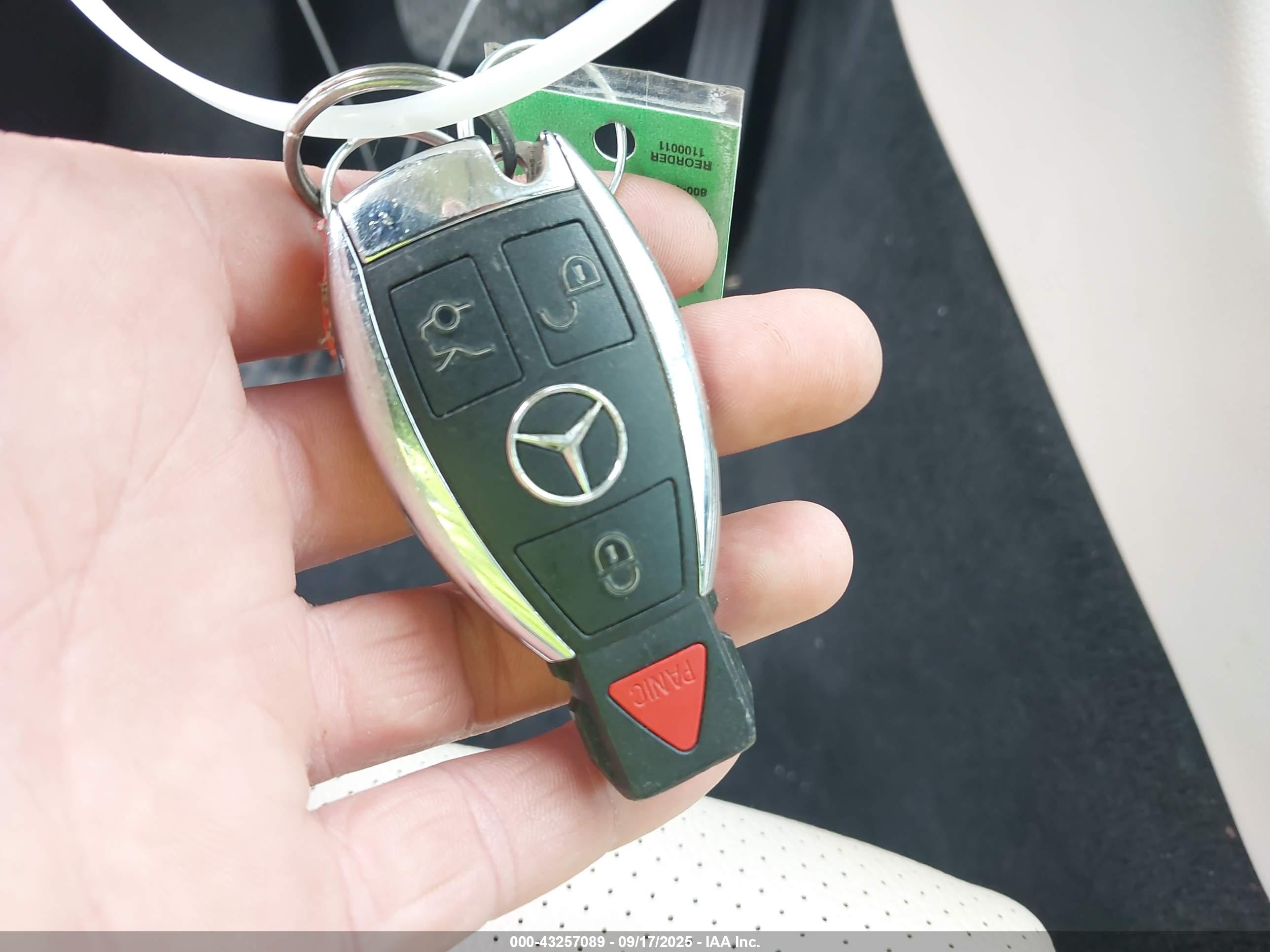 MERCEDES-BENZ C image 11