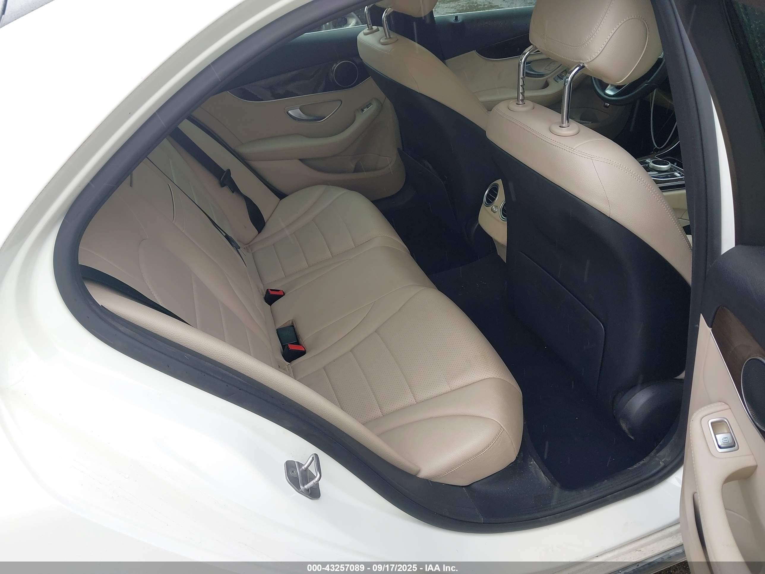 MERCEDES-BENZ C image 8