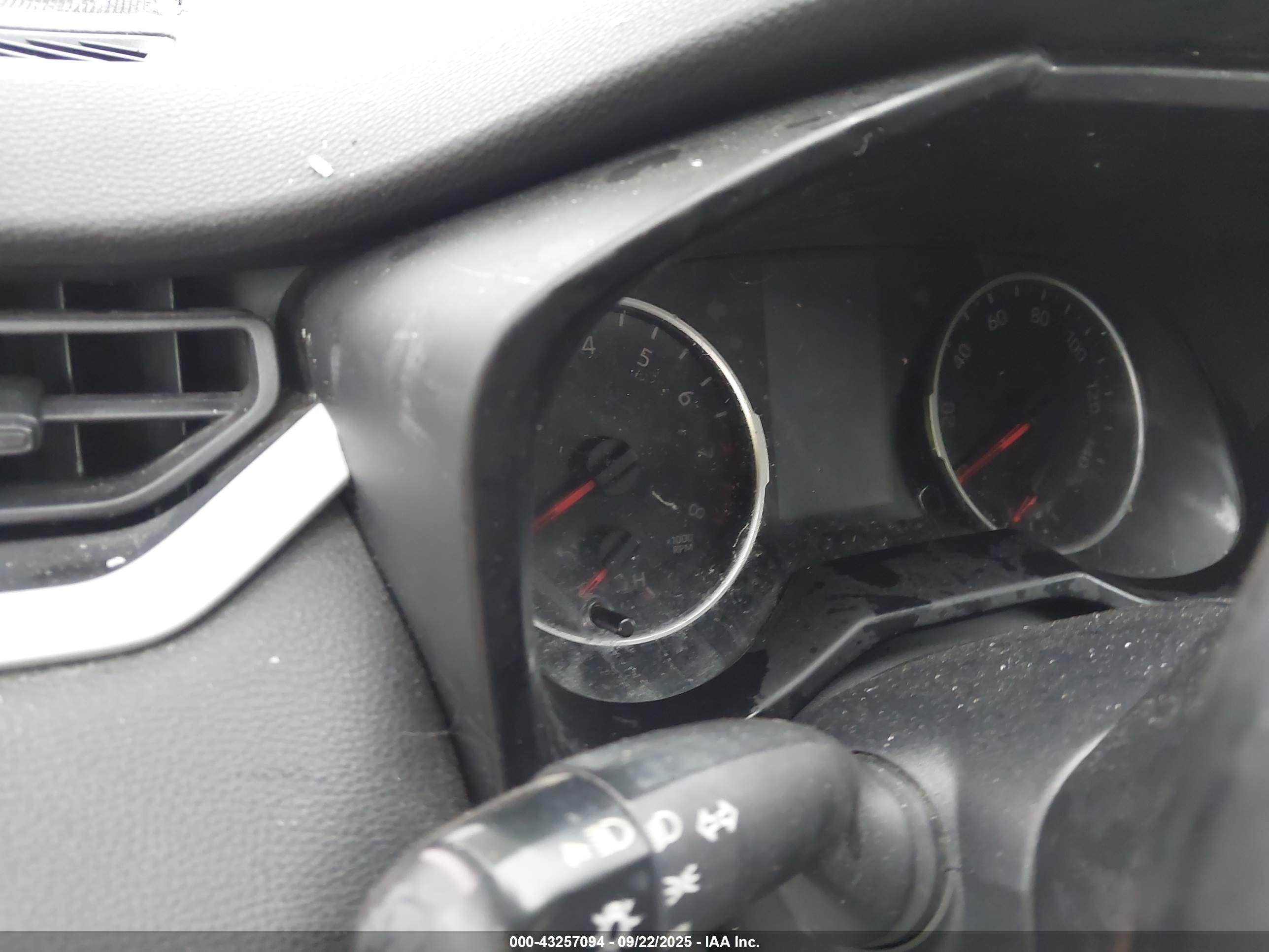 TOYOTA RAV4 image 7