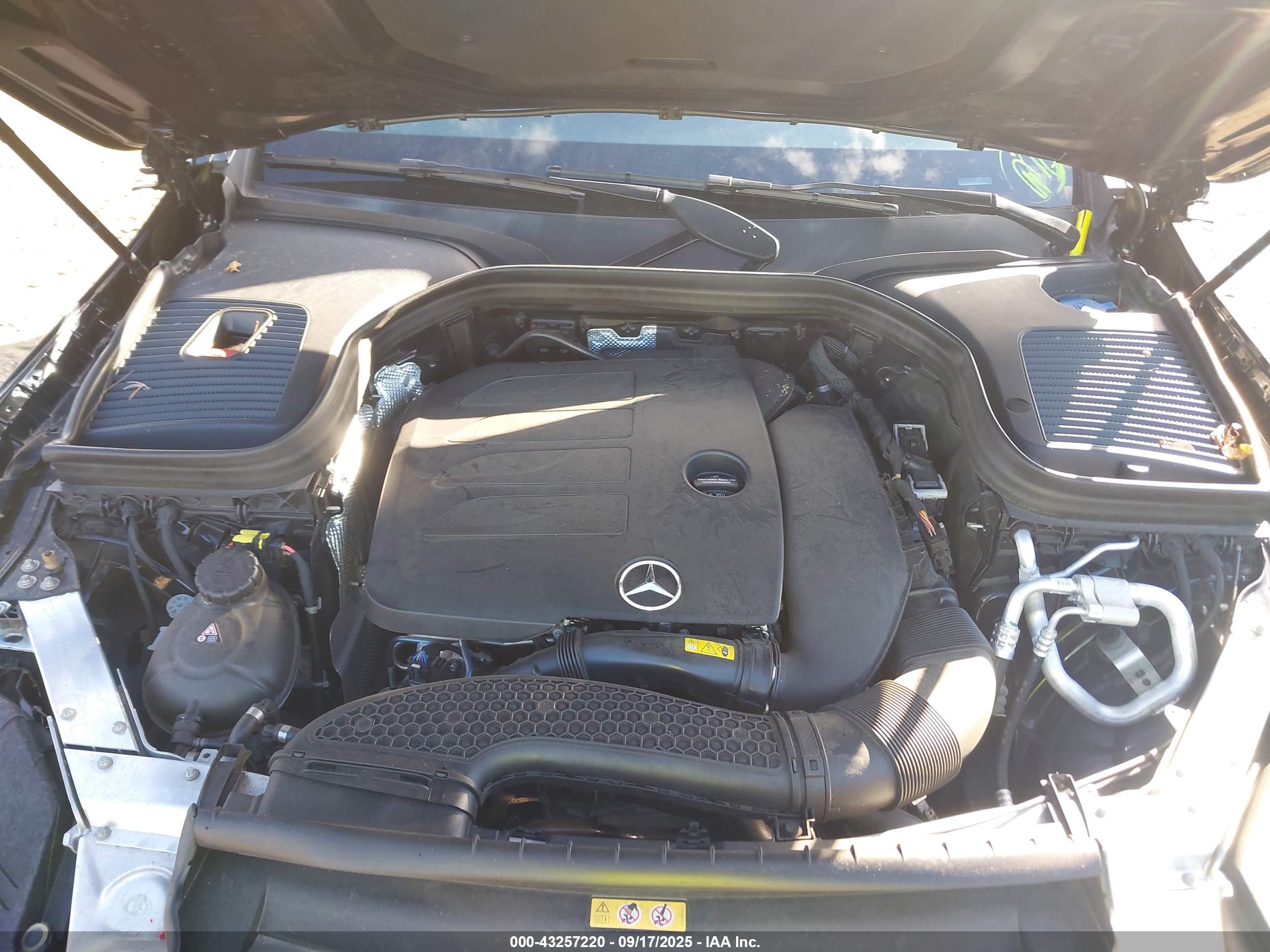 MERCEDES-BENZ GLC image 10