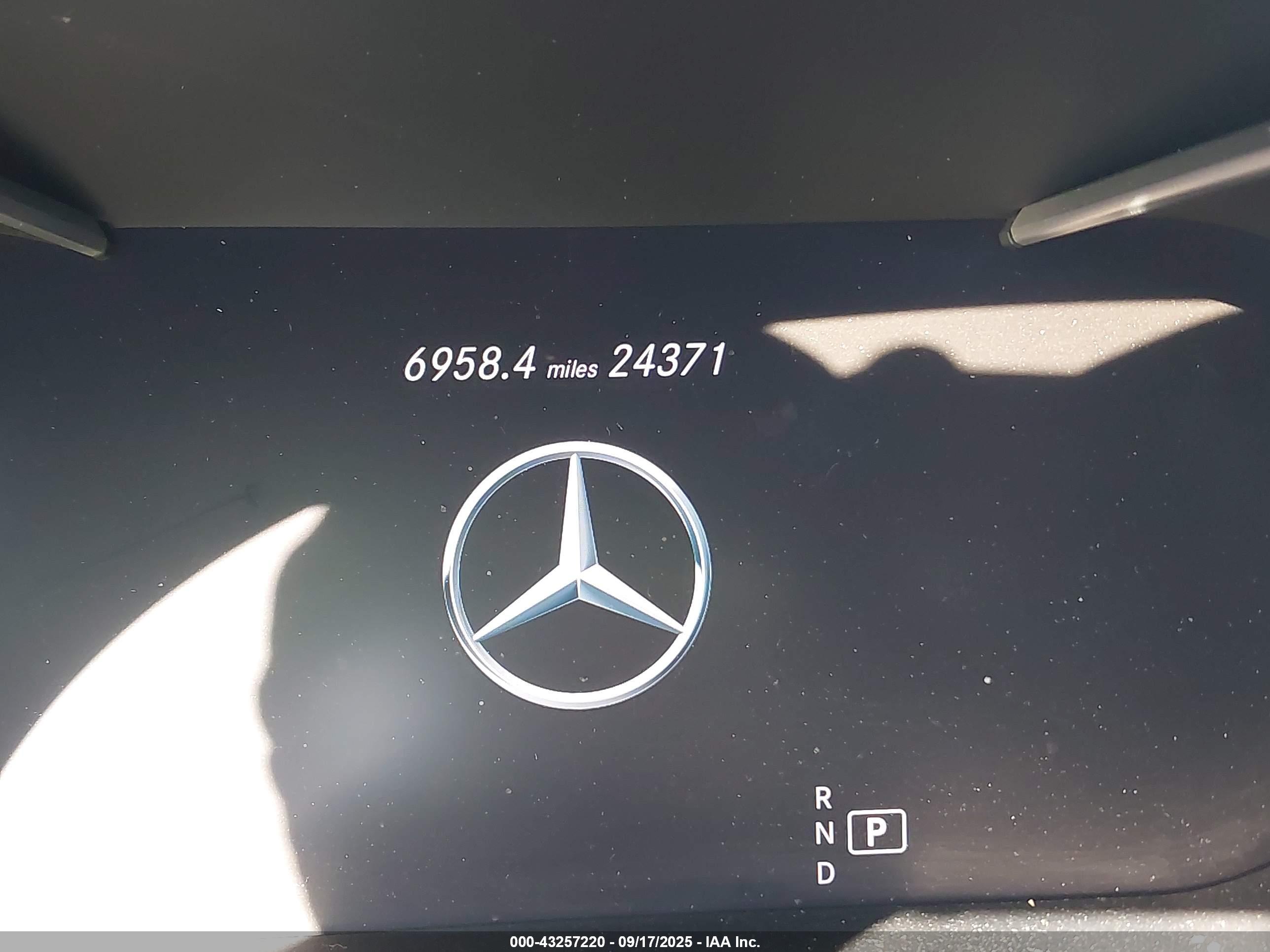 MERCEDES-BENZ GLC image 7