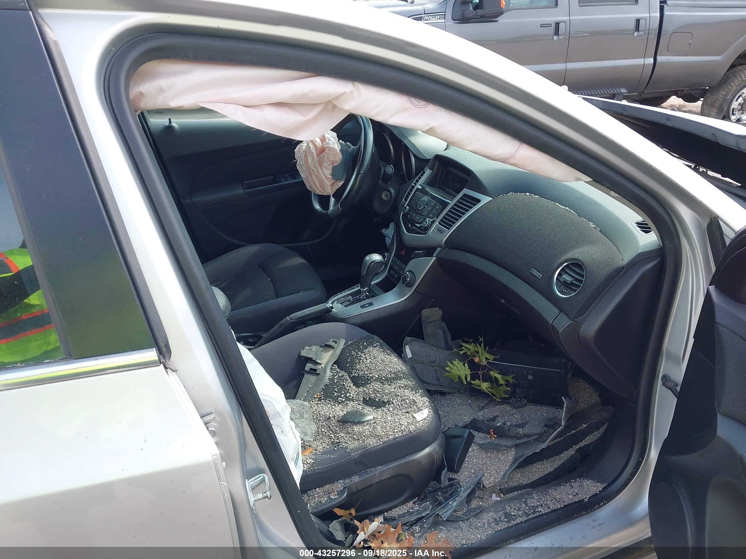 CHEVROLET CRUZE image 5