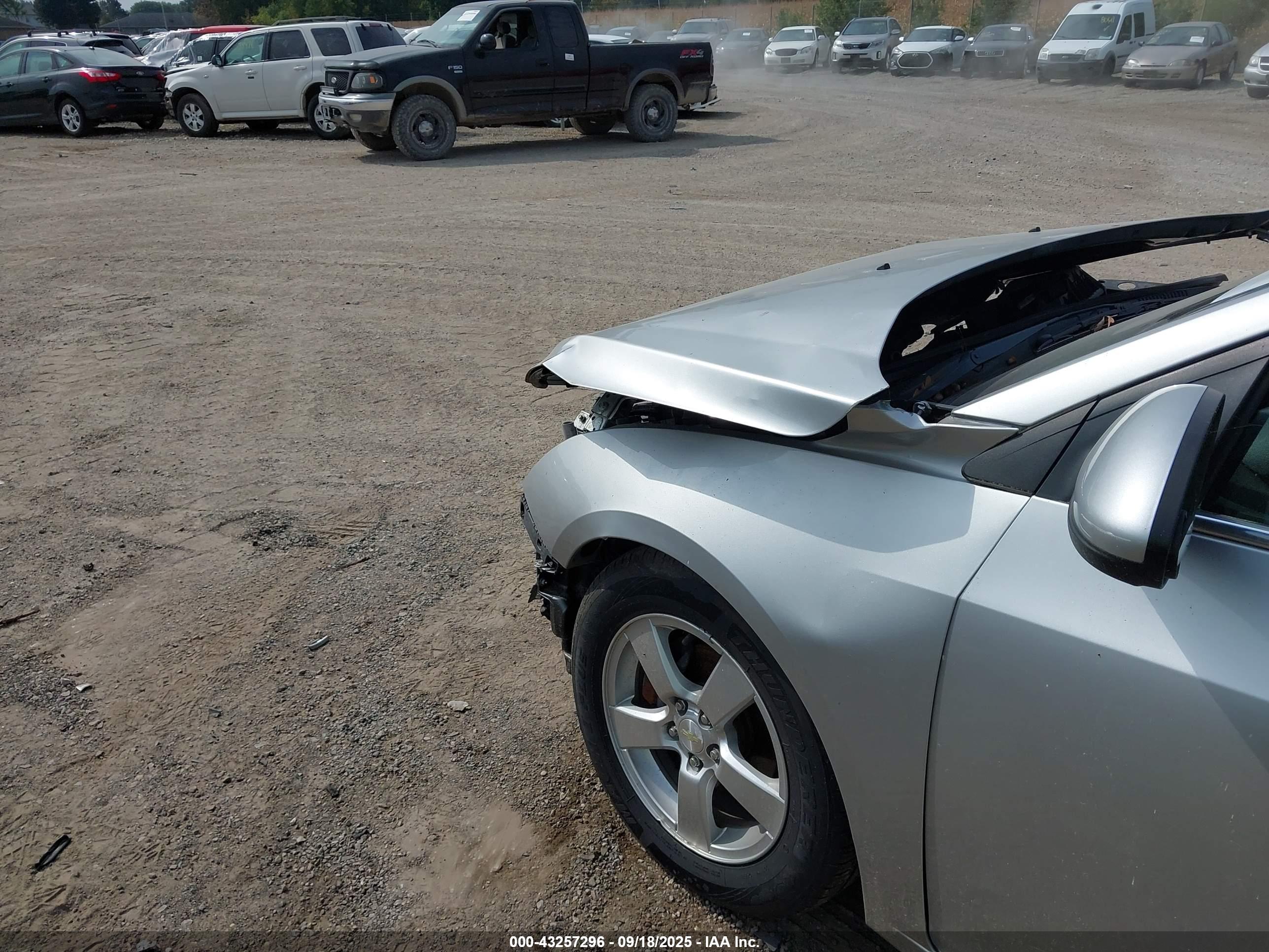 CHEVROLET CRUZE image 6