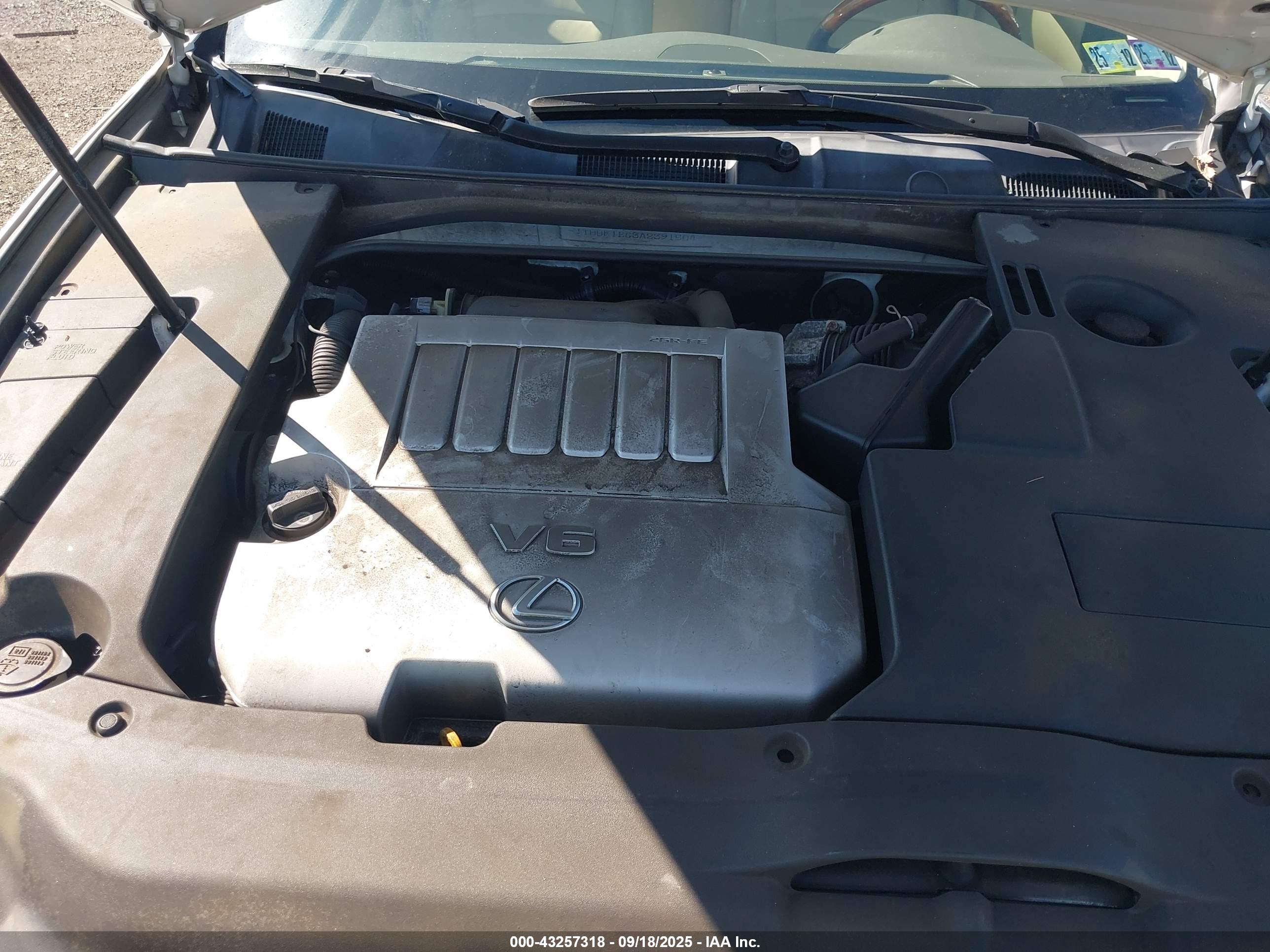 LEXUS ES image 10