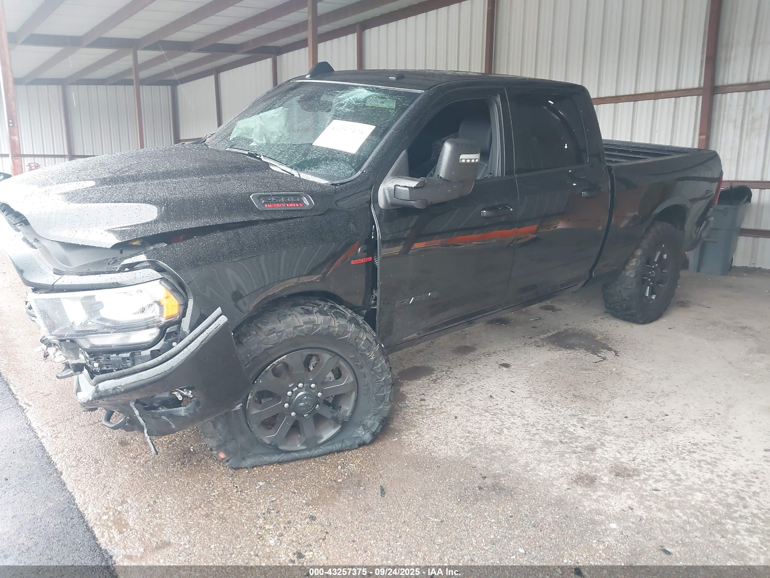 RAM 2500 image 2