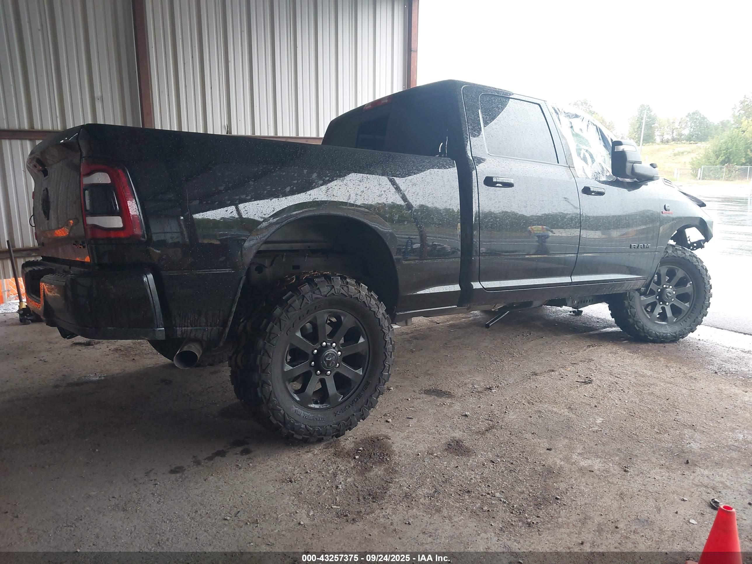 RAM 2500 image 4