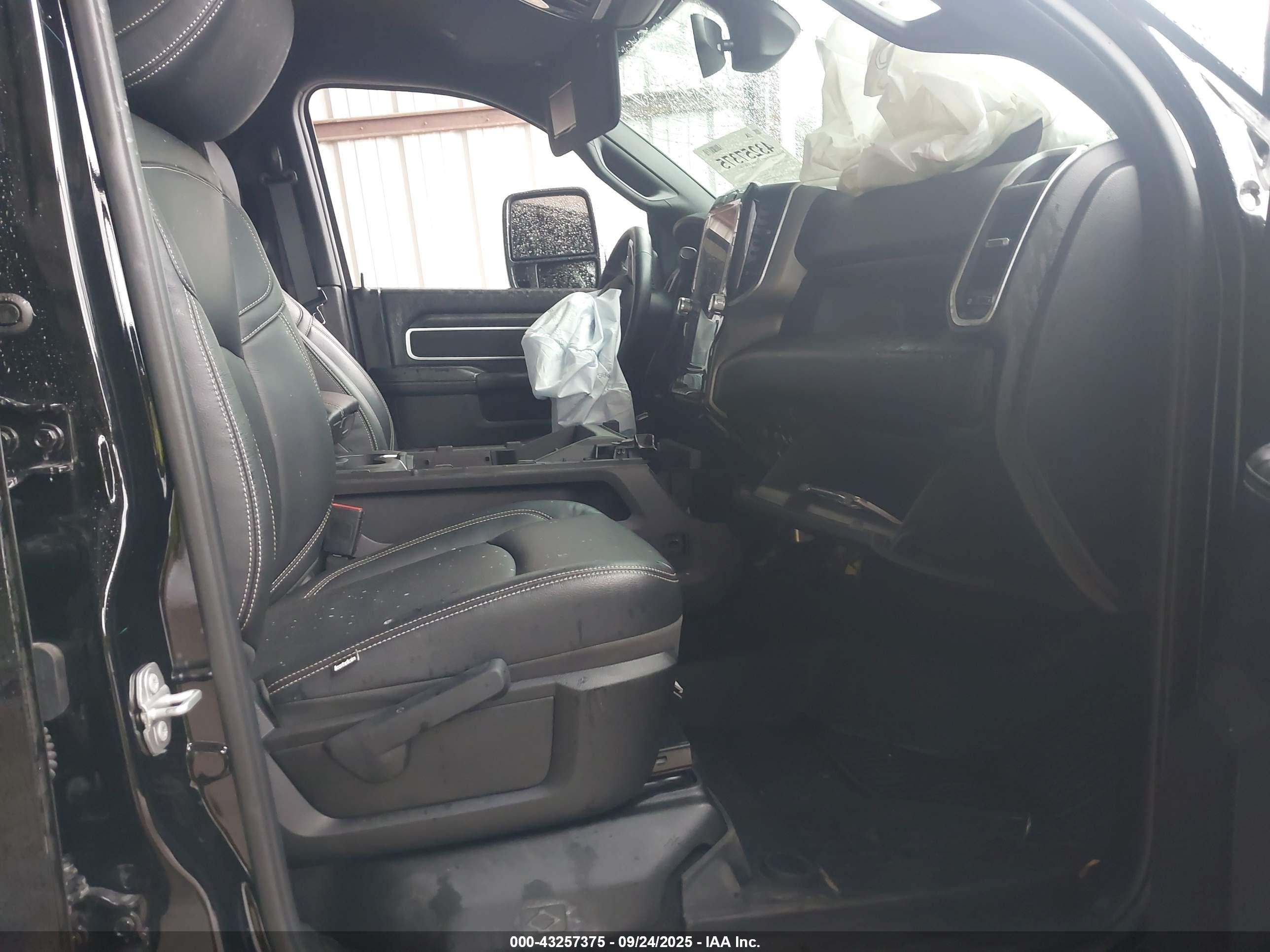 RAM 2500 image 5