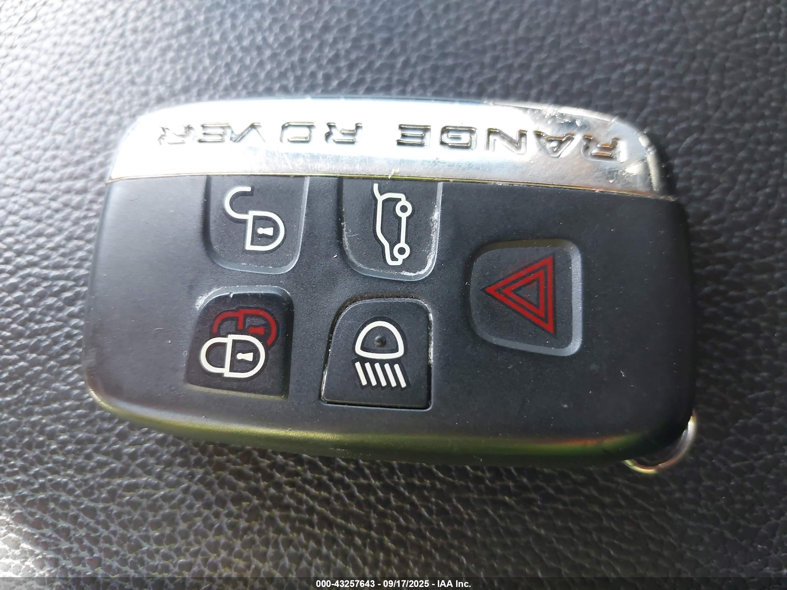 LAND ROVER image 11