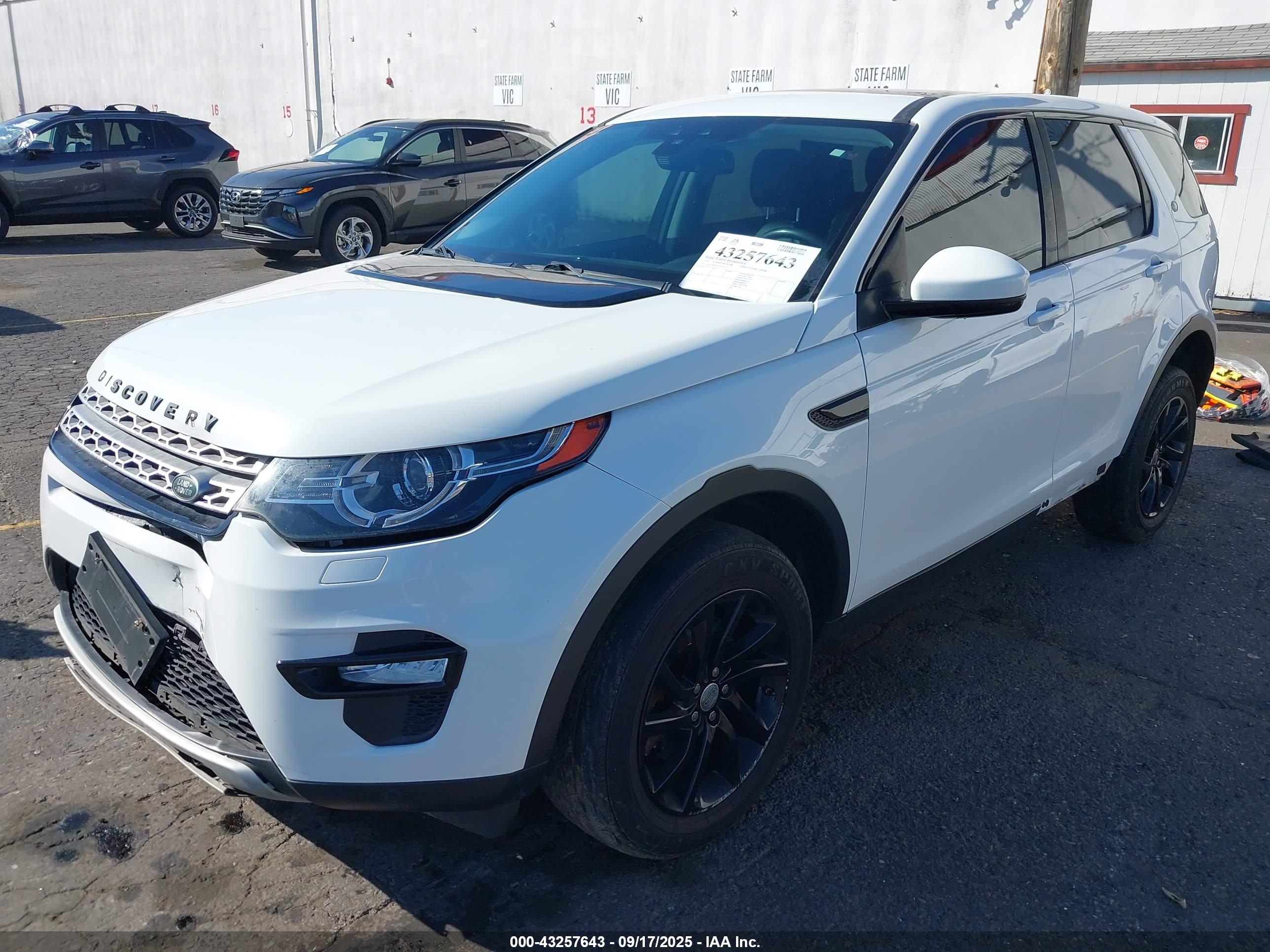 LAND ROVER image 2
