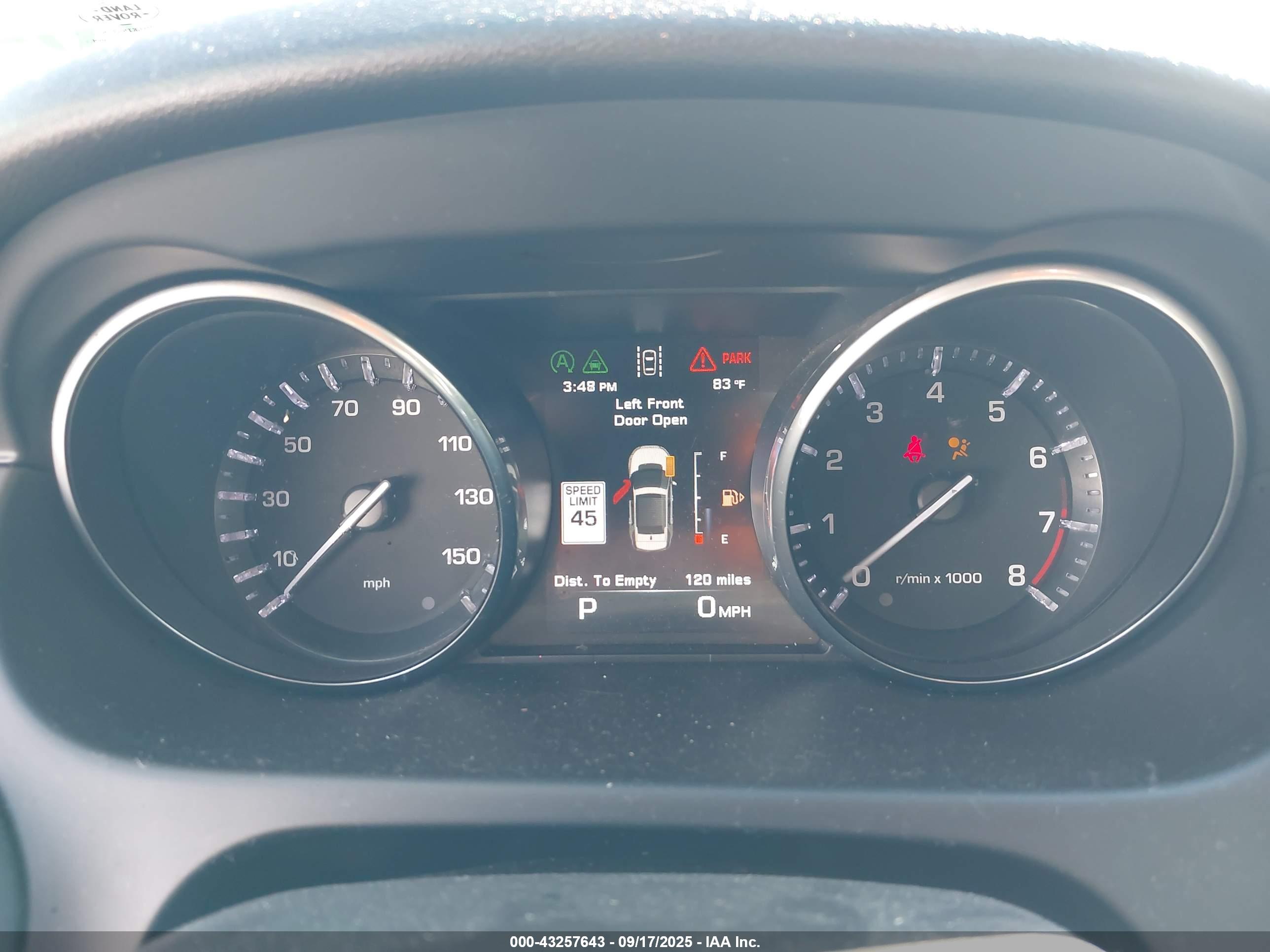 LAND ROVER image 7