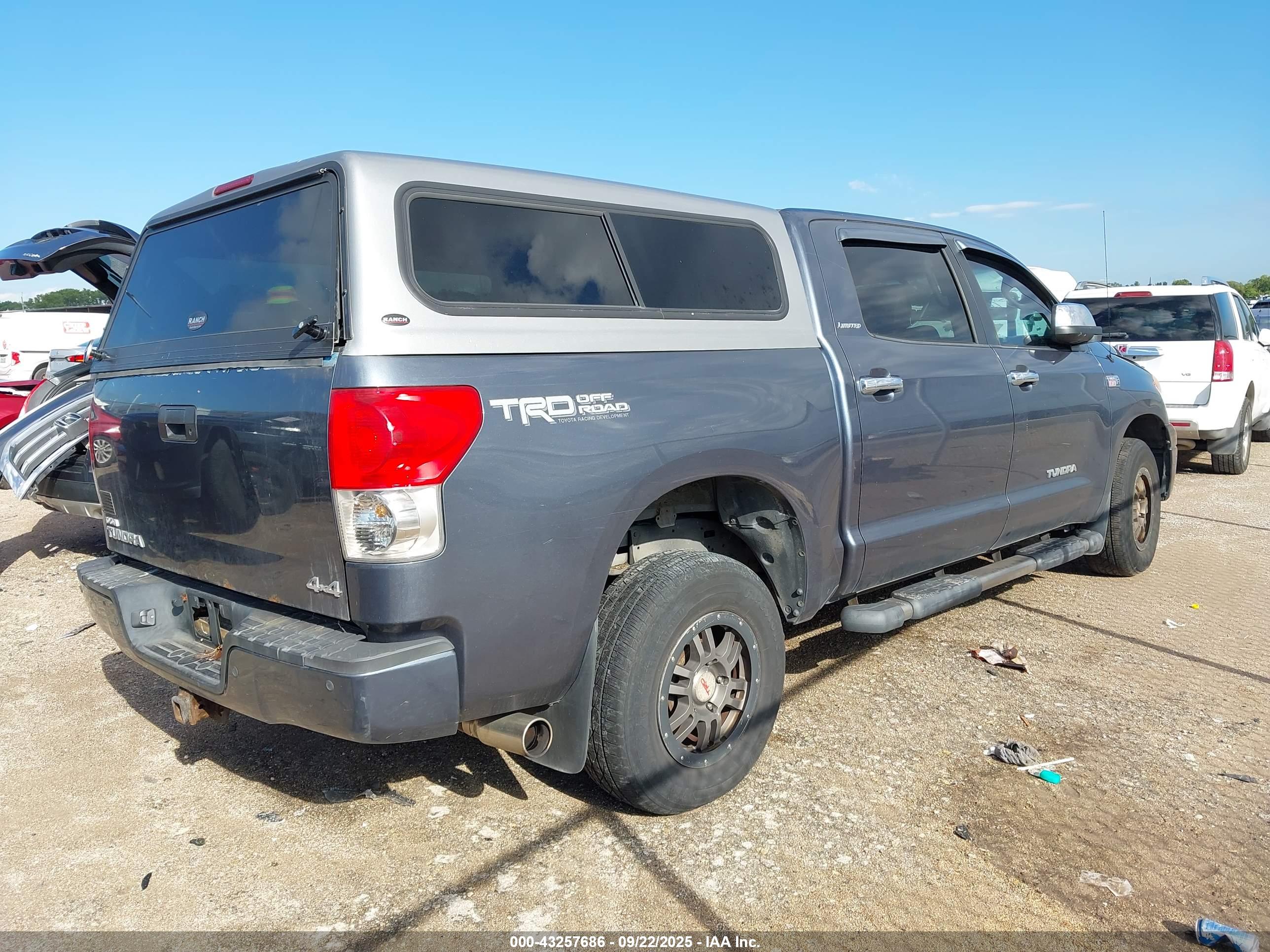 TOYOTA TUNDRA image 4