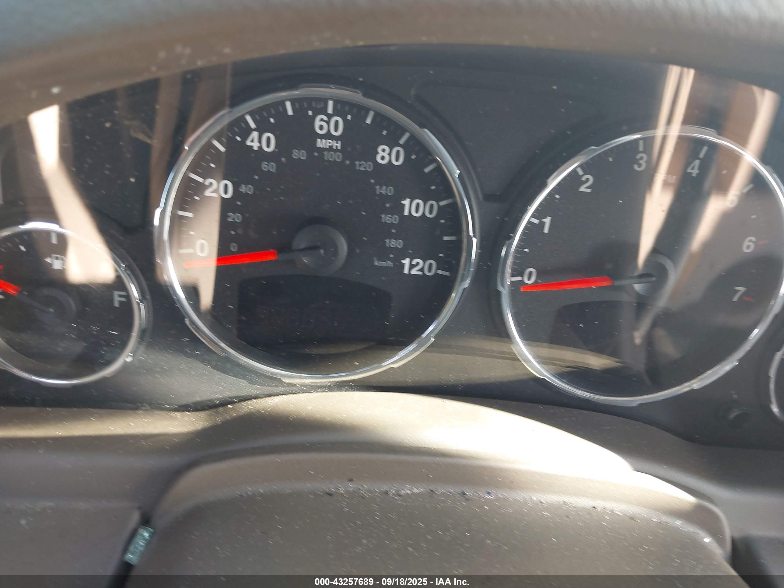 JEEP LIBERTY image 7