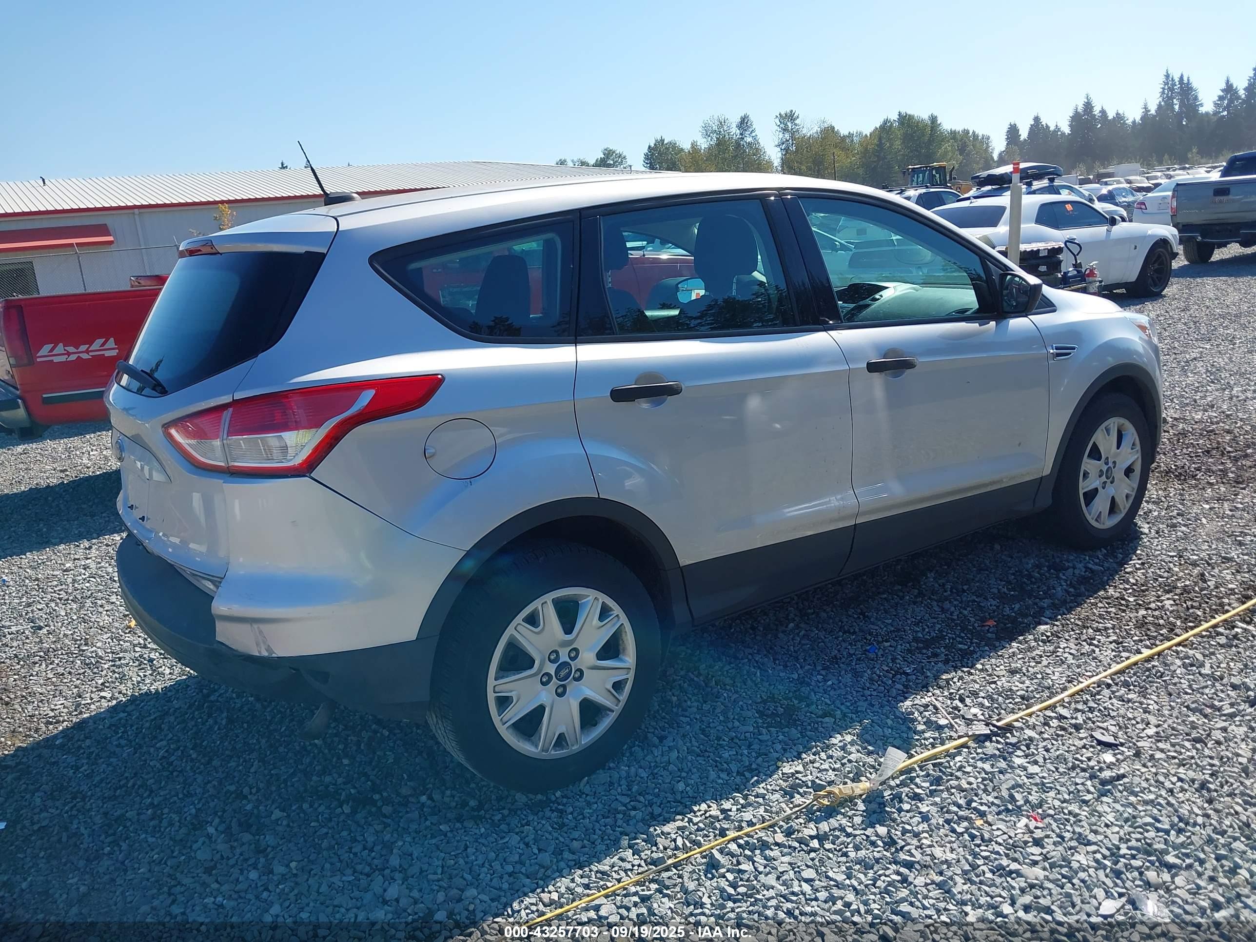 FORD ESCAPE image 4