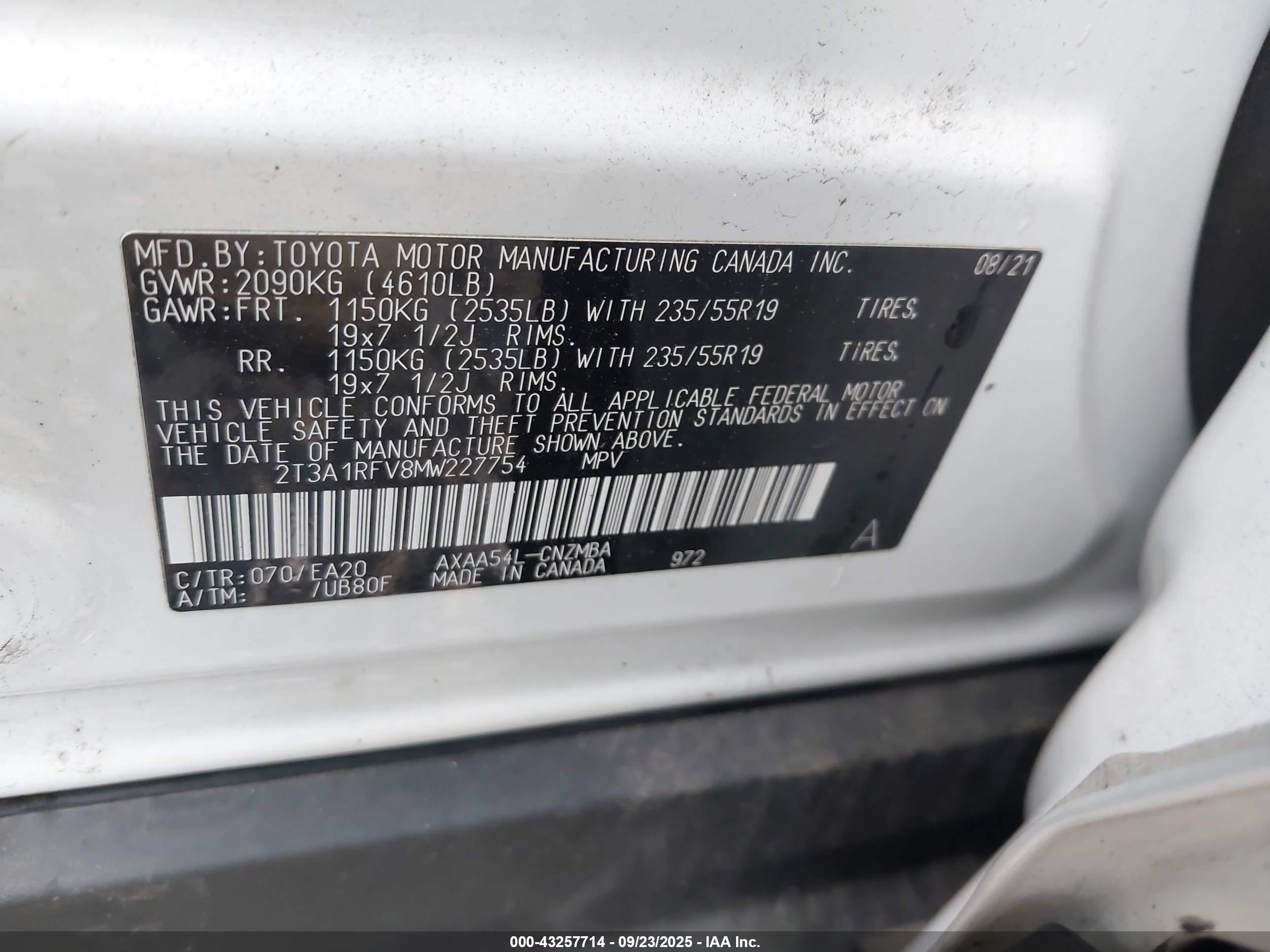 TOYOTA RAV4 image 9
