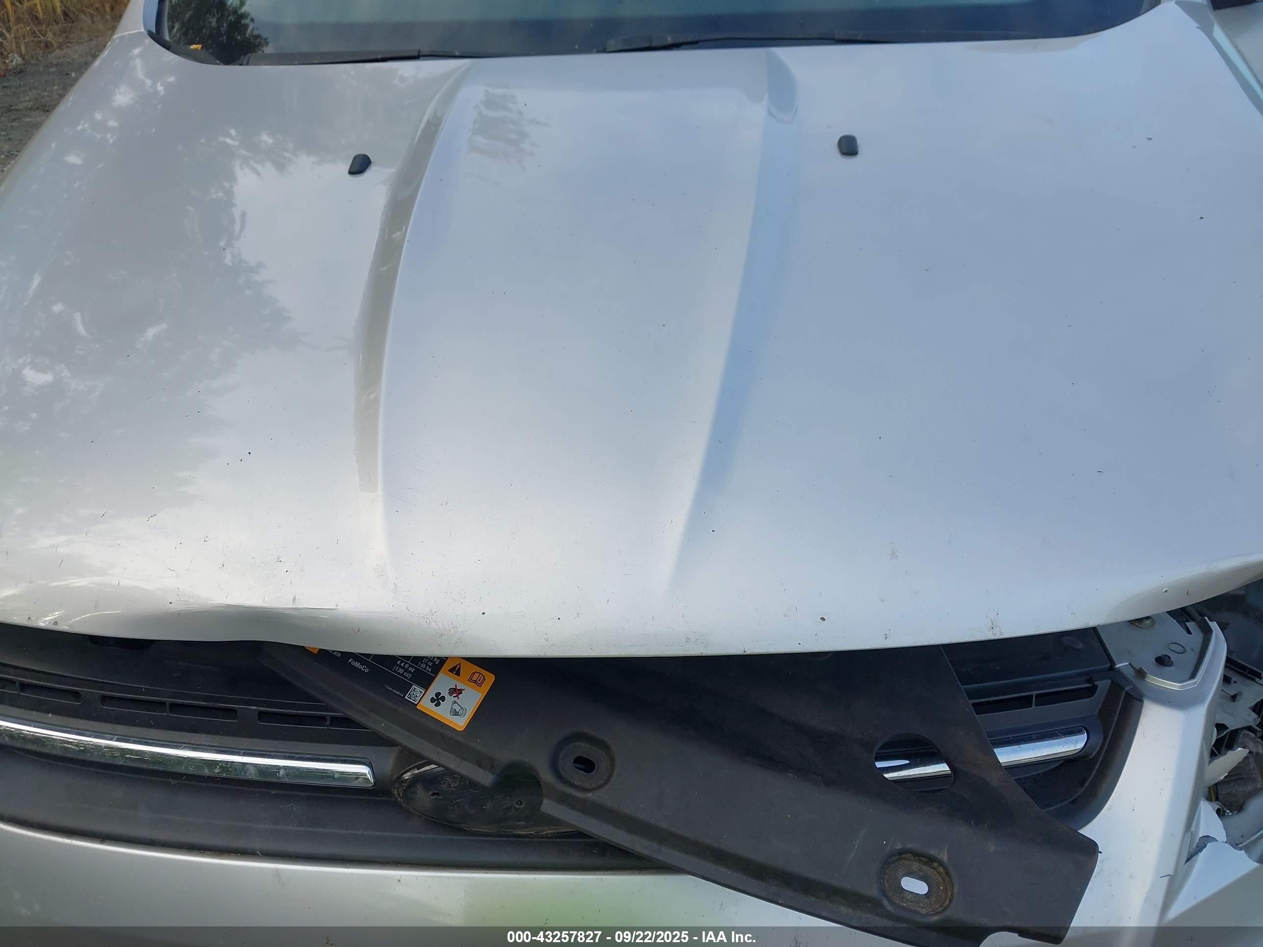 FORD ESCAPE image 10