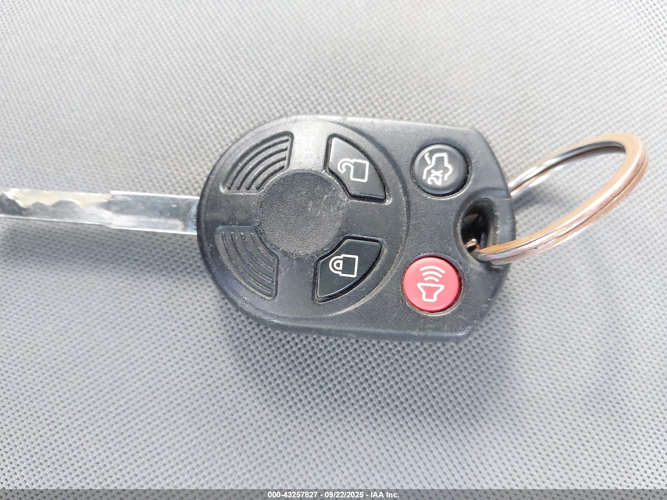 FORD ESCAPE image 11