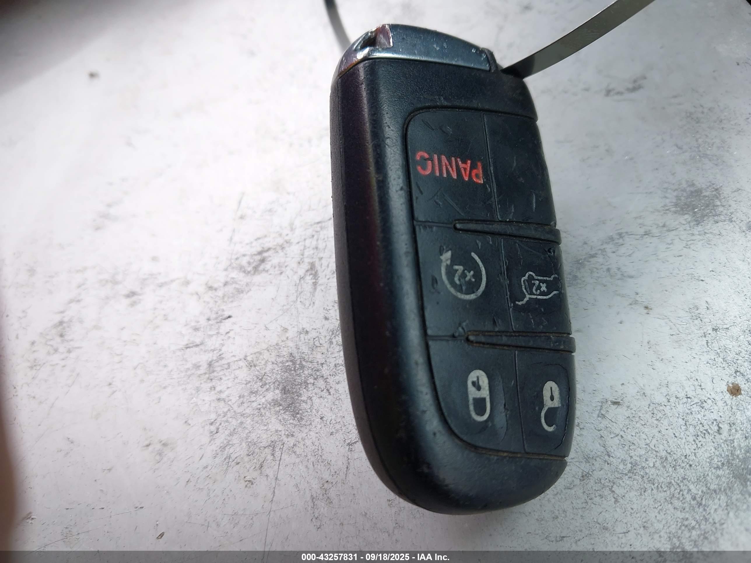 JEEP GRAND image 11