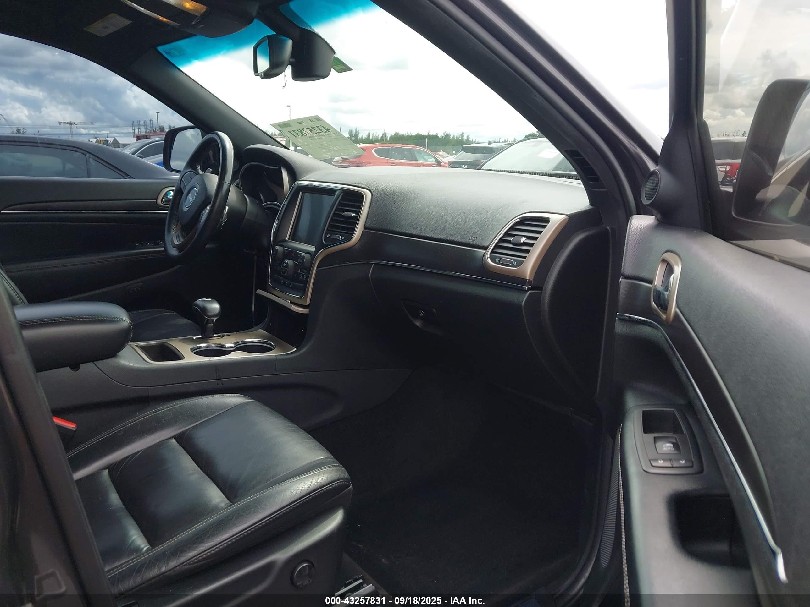 JEEP GRAND image 5