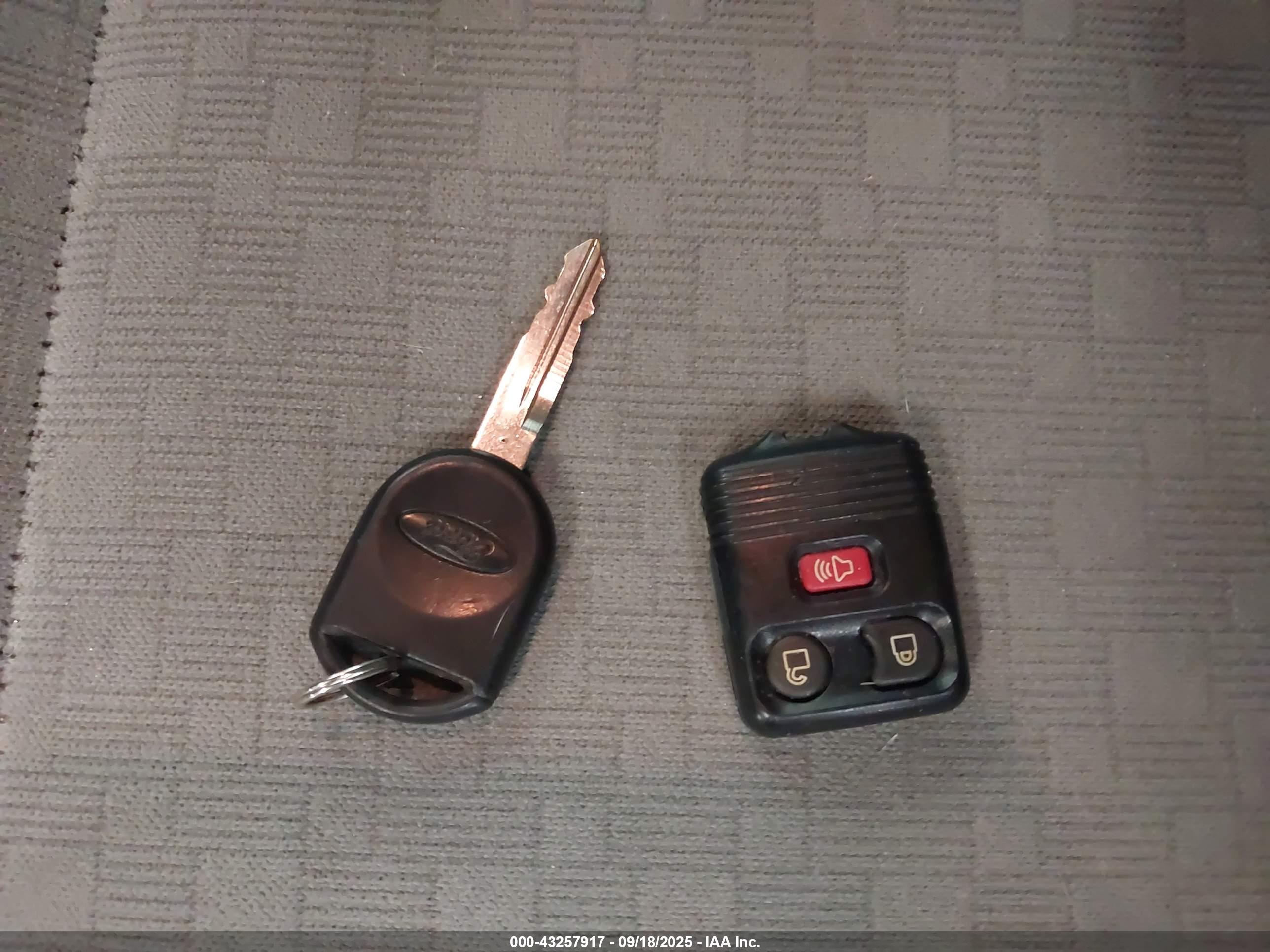 FORD FREESTAR image 11