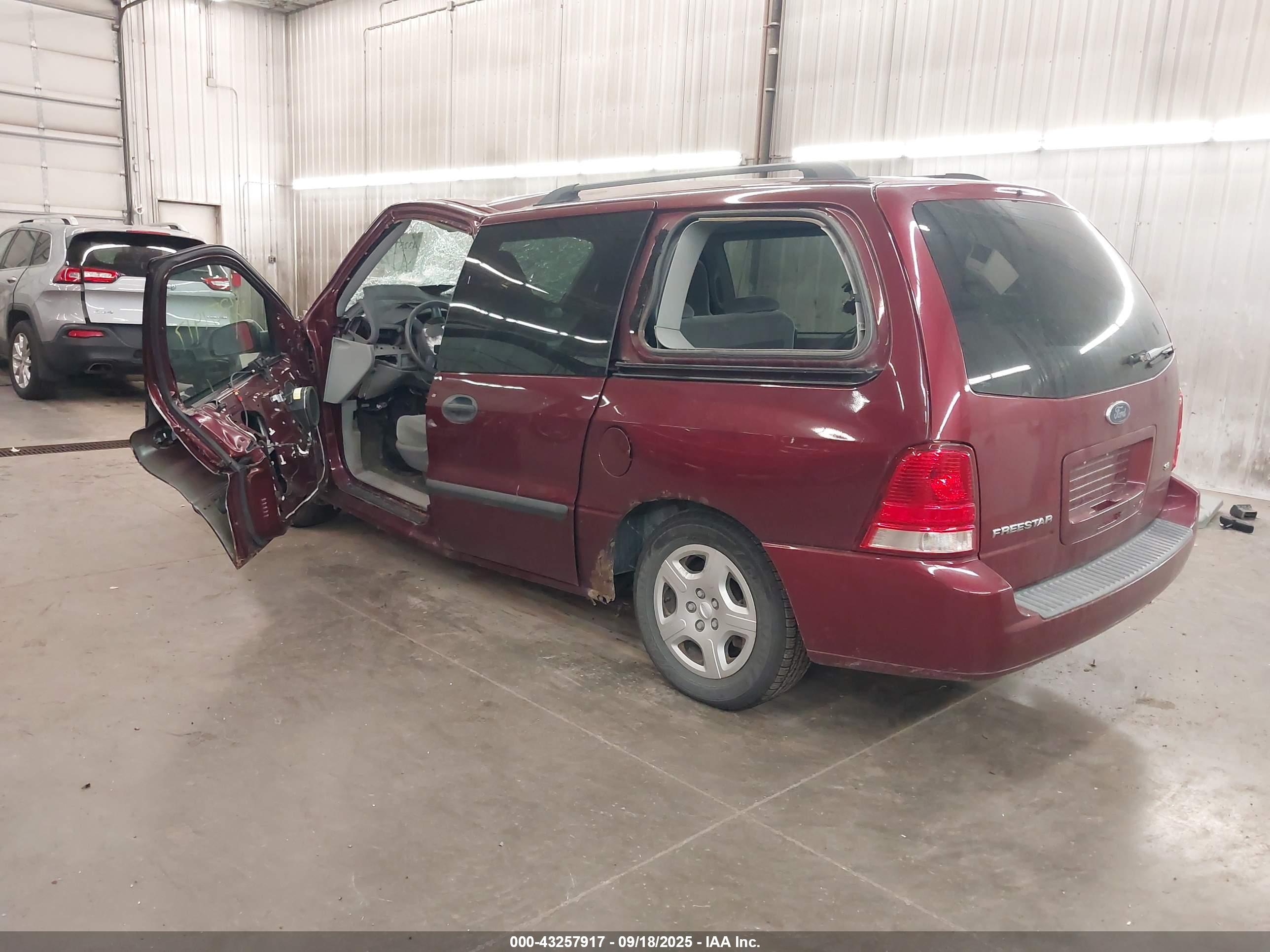 FORD FREESTAR image 3