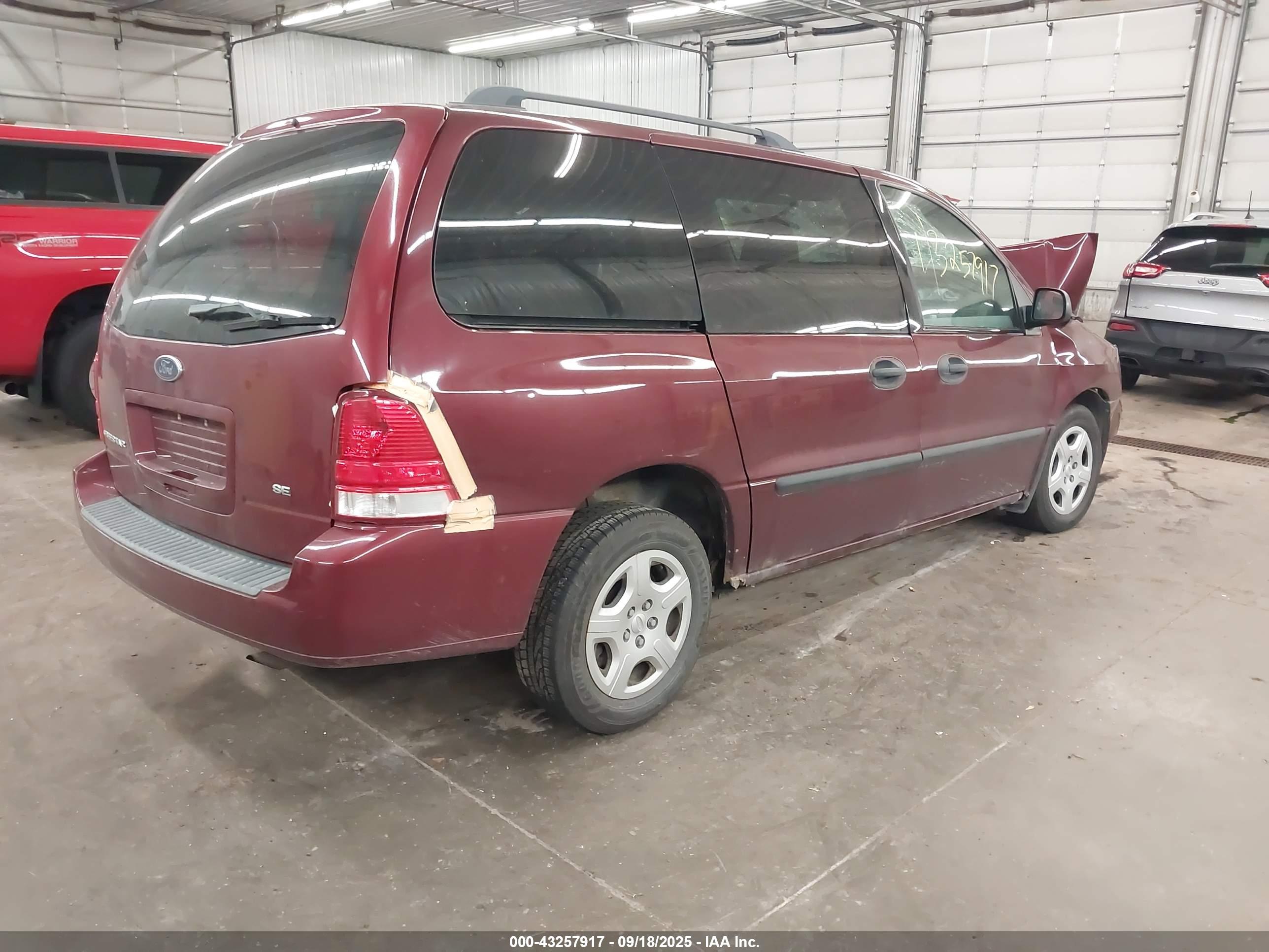 FORD FREESTAR image 4