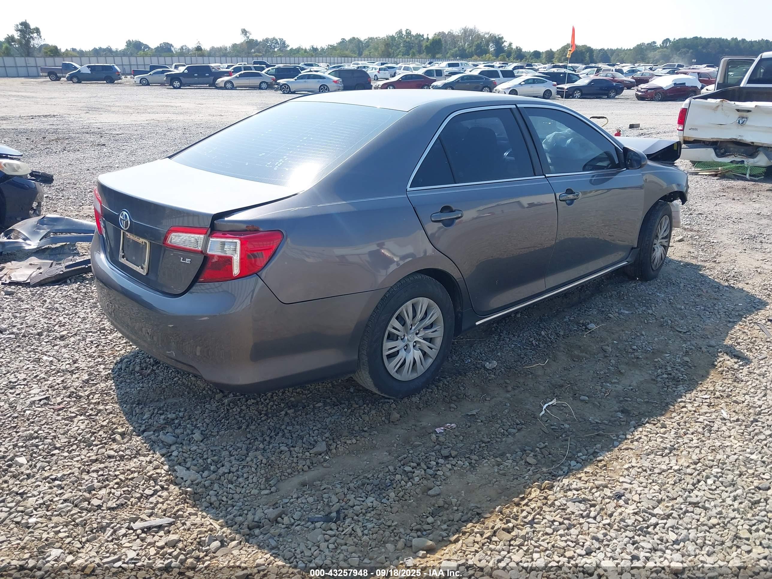 TOYOTA CAMRY image 4