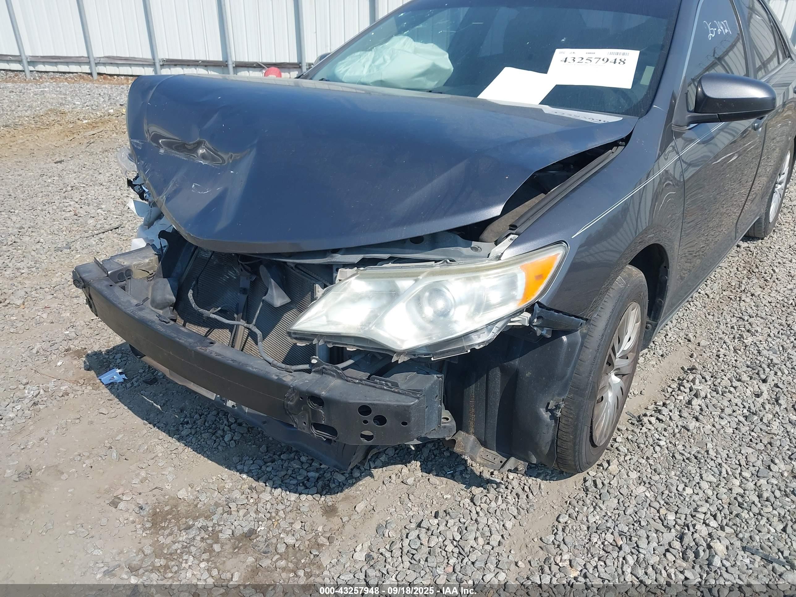 TOYOTA CAMRY image 6