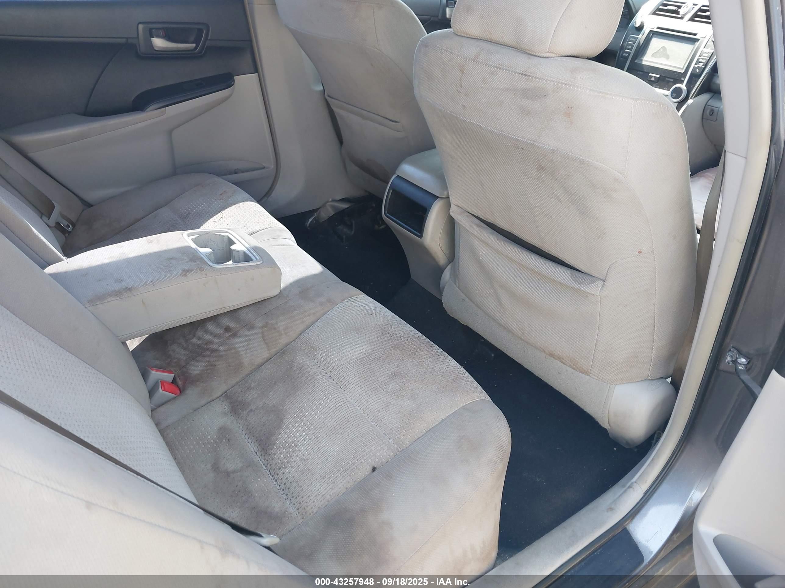 TOYOTA CAMRY image 8