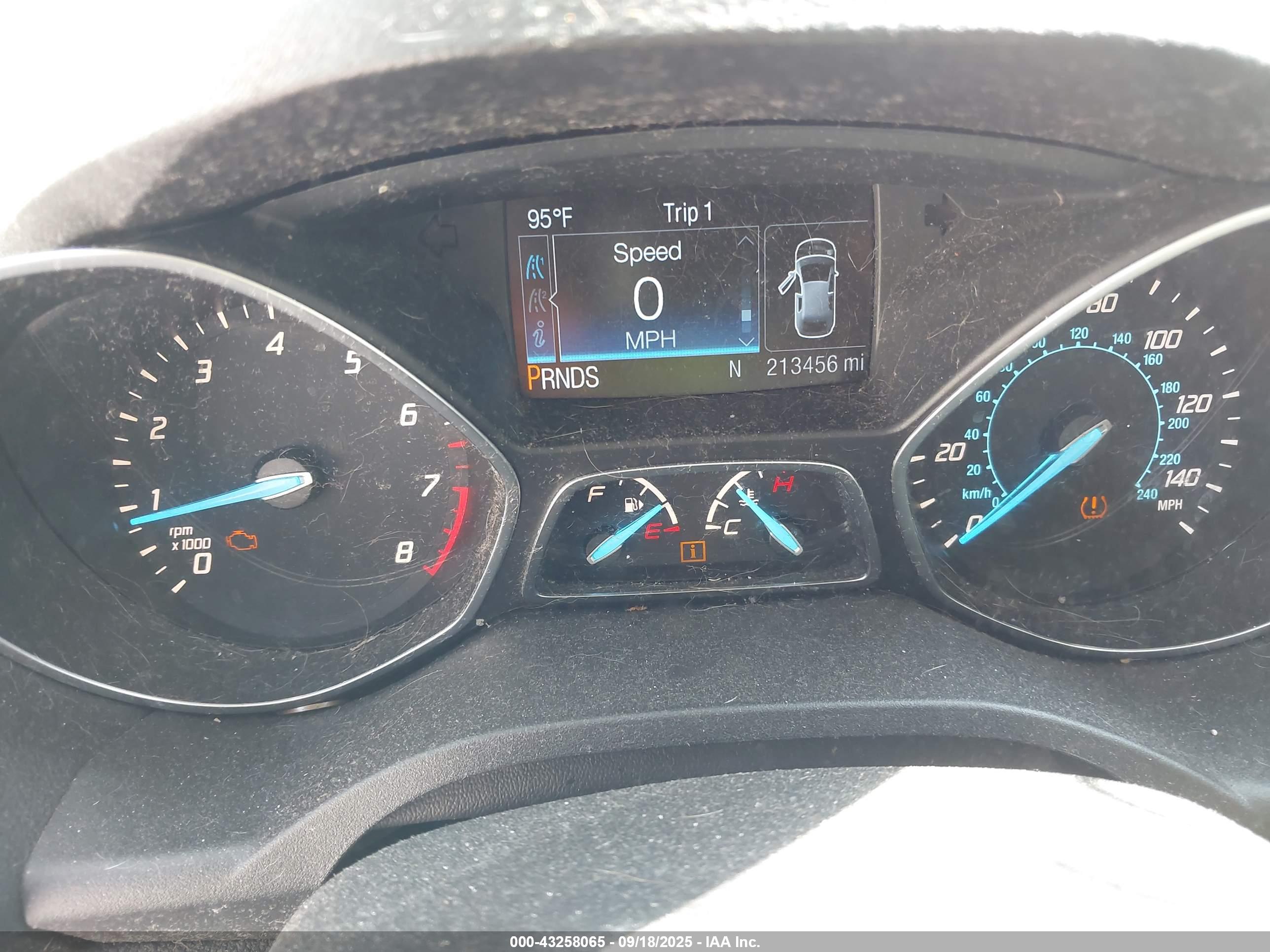 FORD ESCAPE image 7