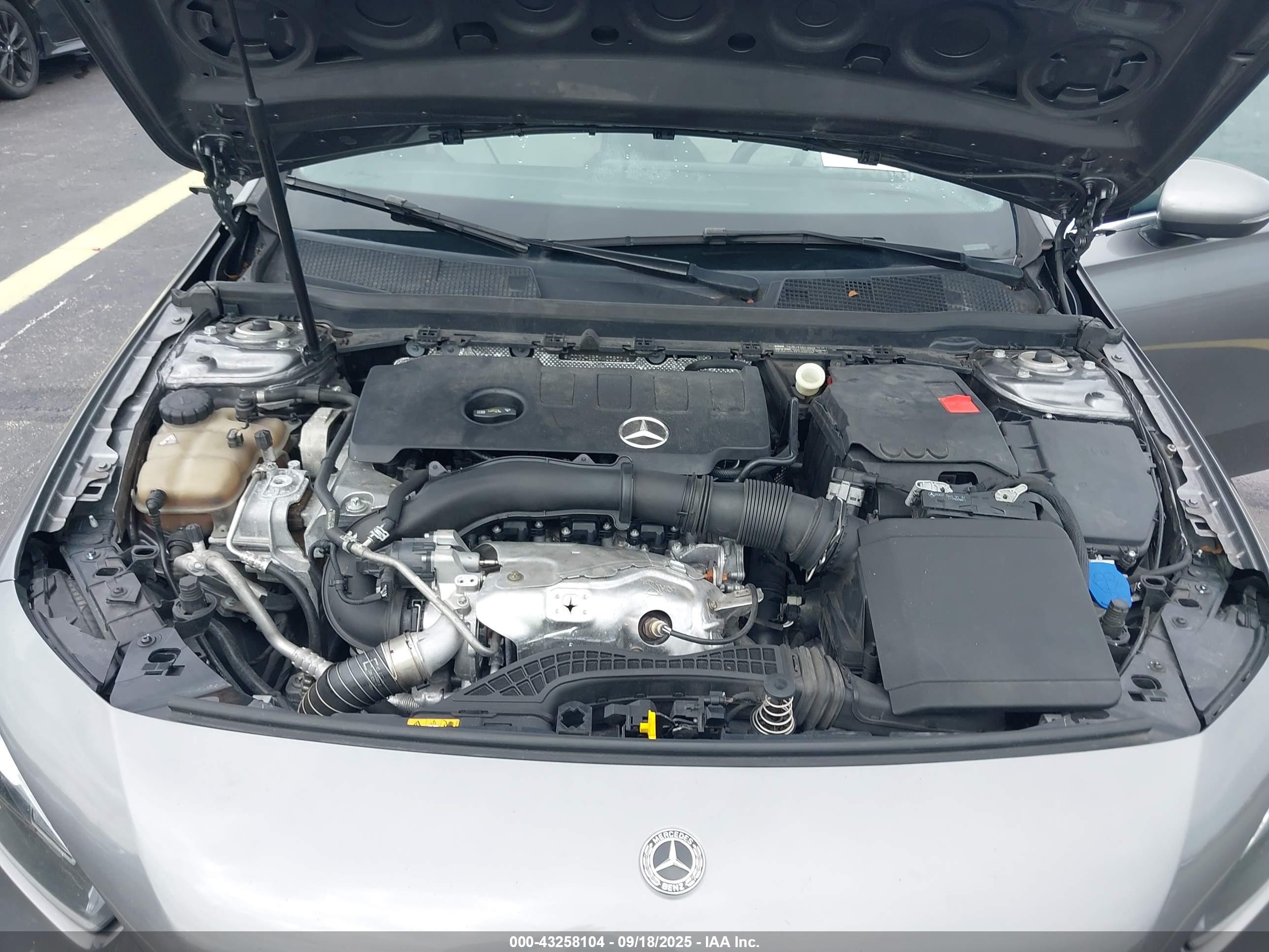 MERCEDES-BENZ A image 10