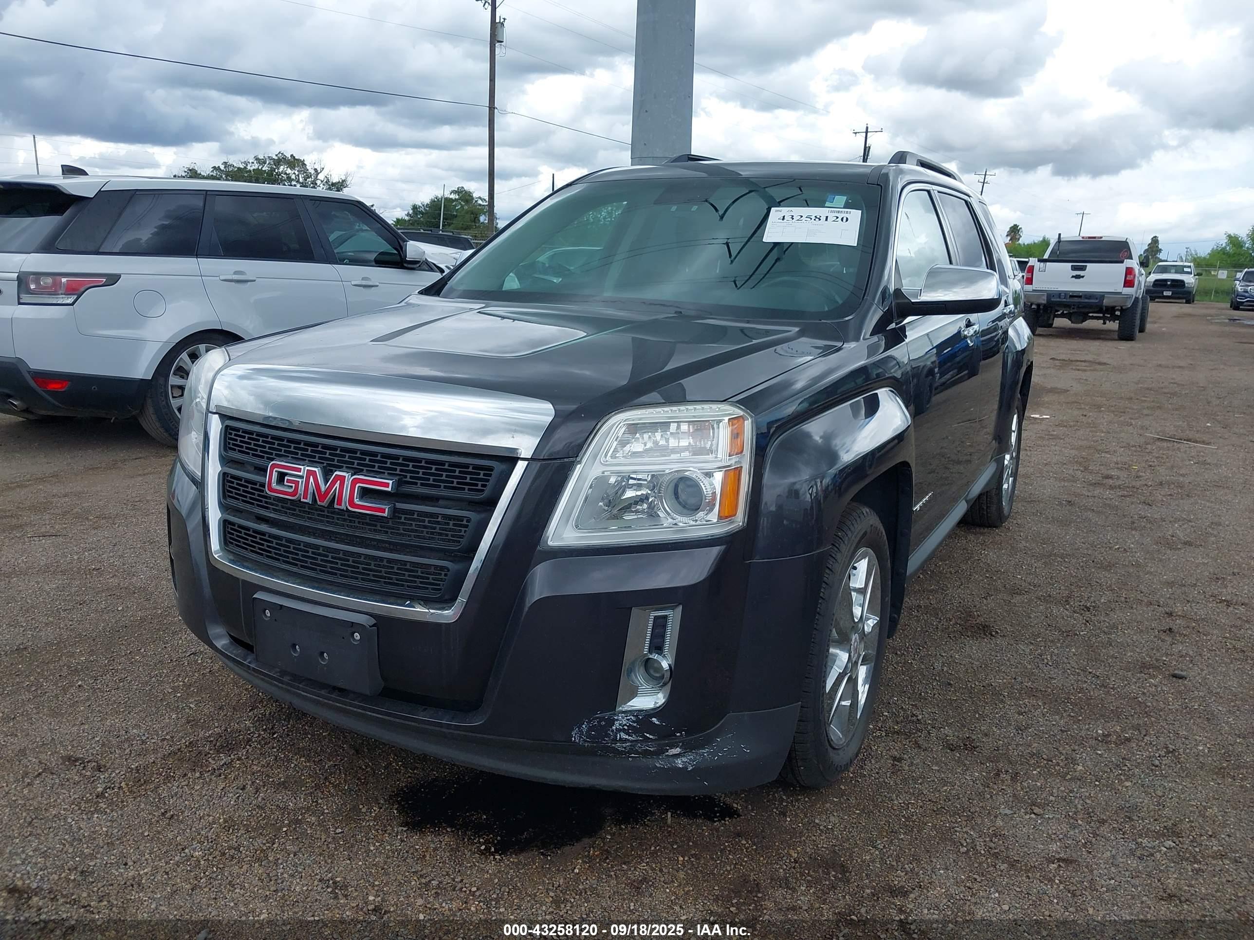 GMC TERRAIN image 6