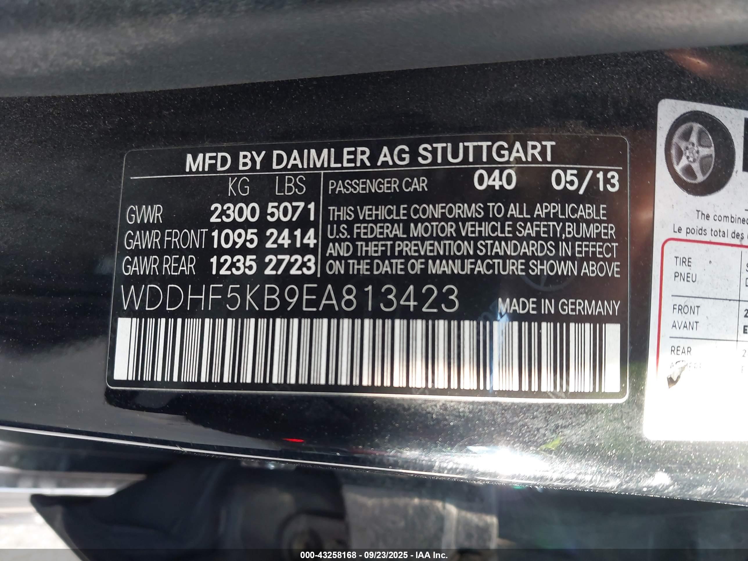 MERCEDES-BENZ E image 9