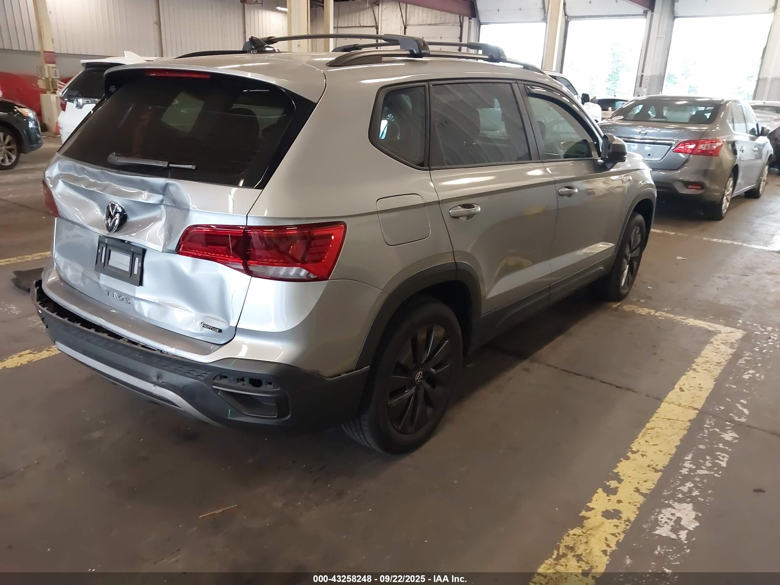 VOLKSWAGEN TAOS image 4