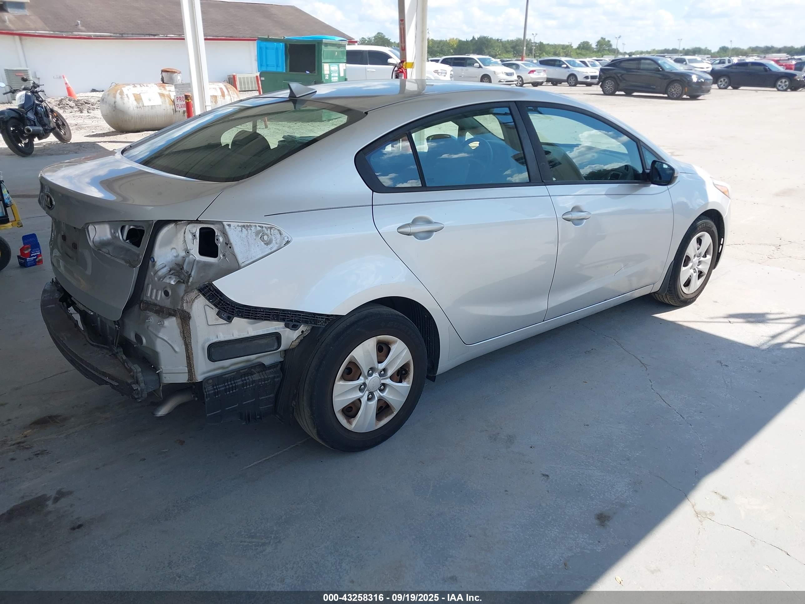 KIA FORTE image 4