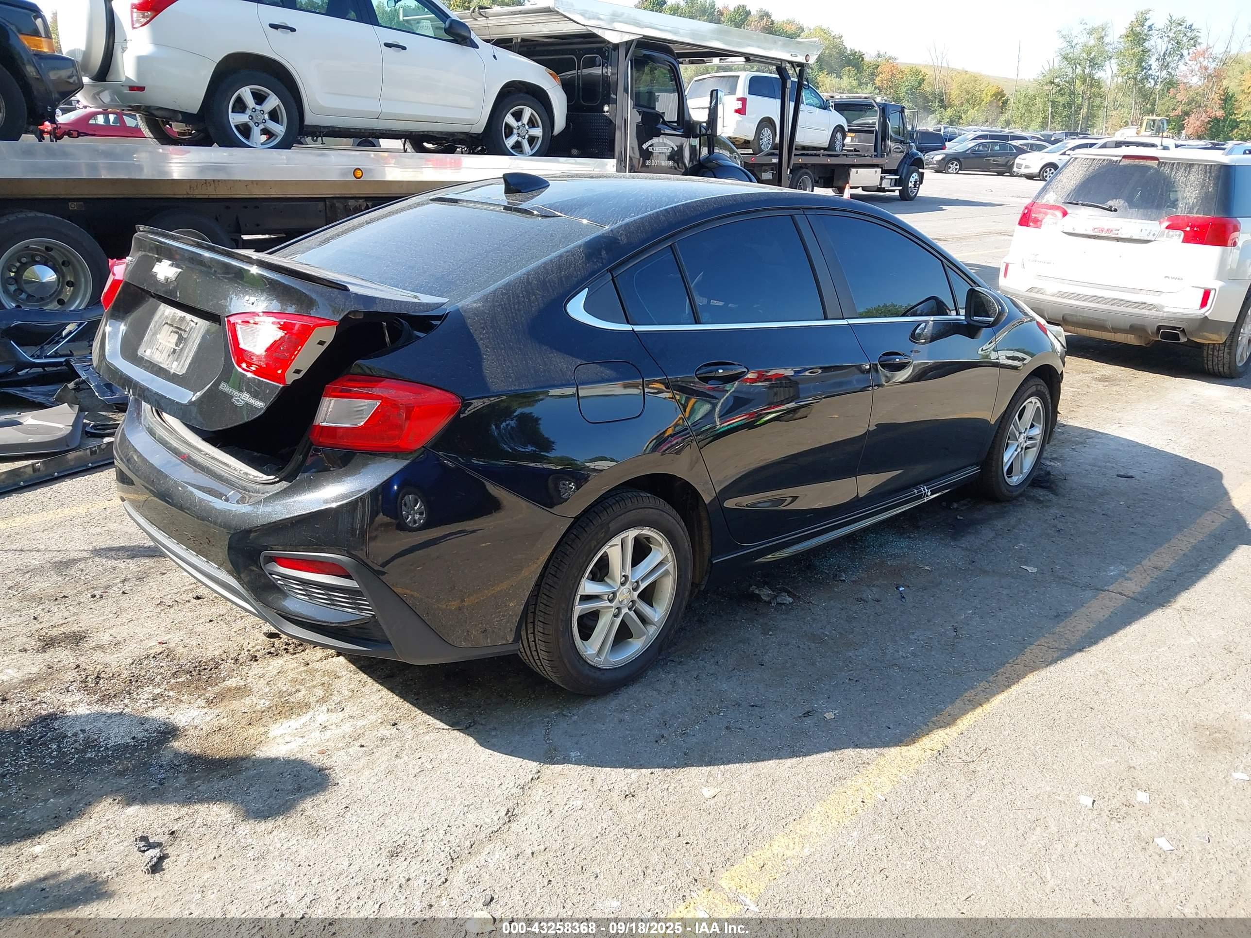 CHEVROLET CRUZE image 4