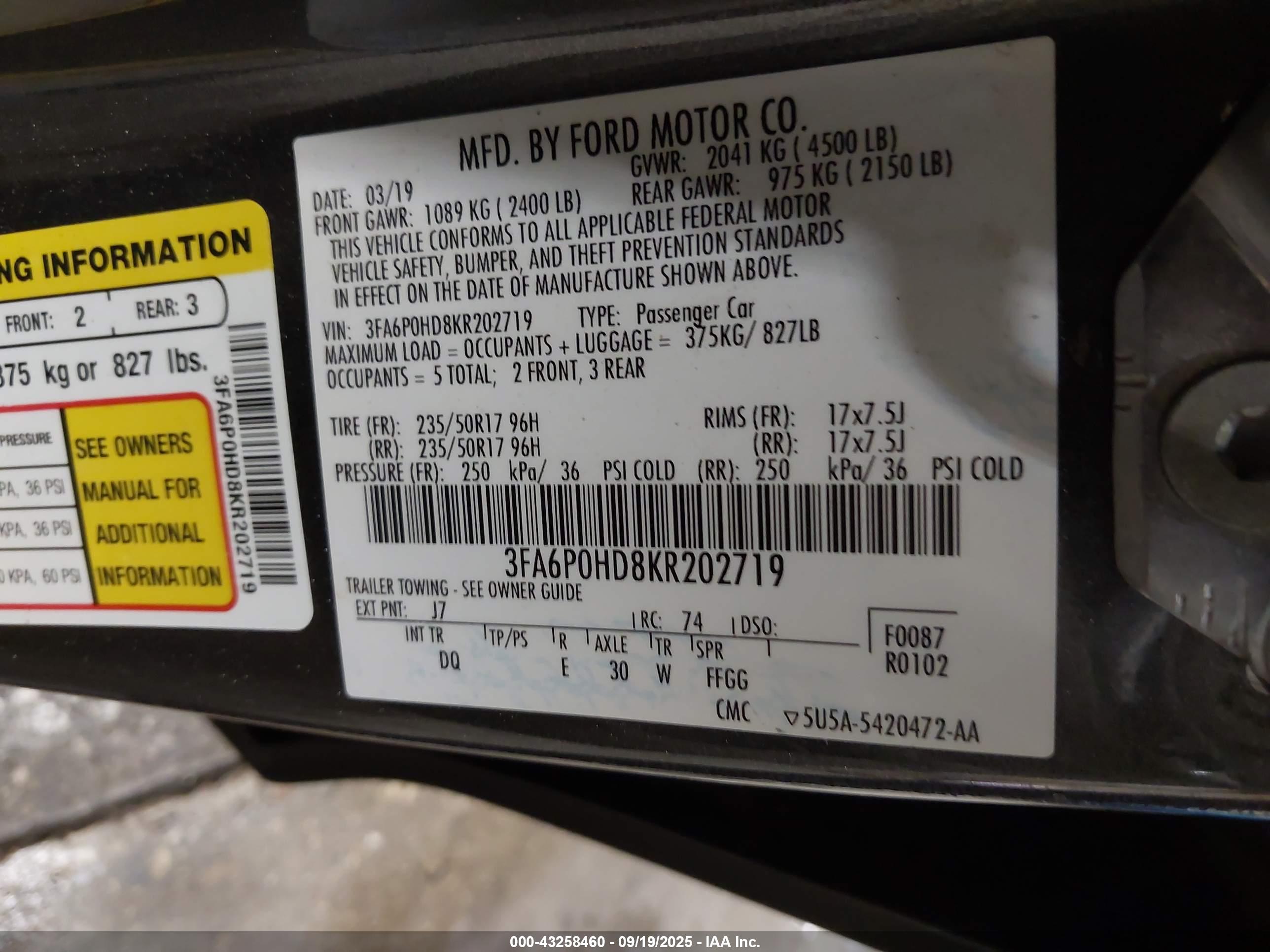 FORD FUSION image 9