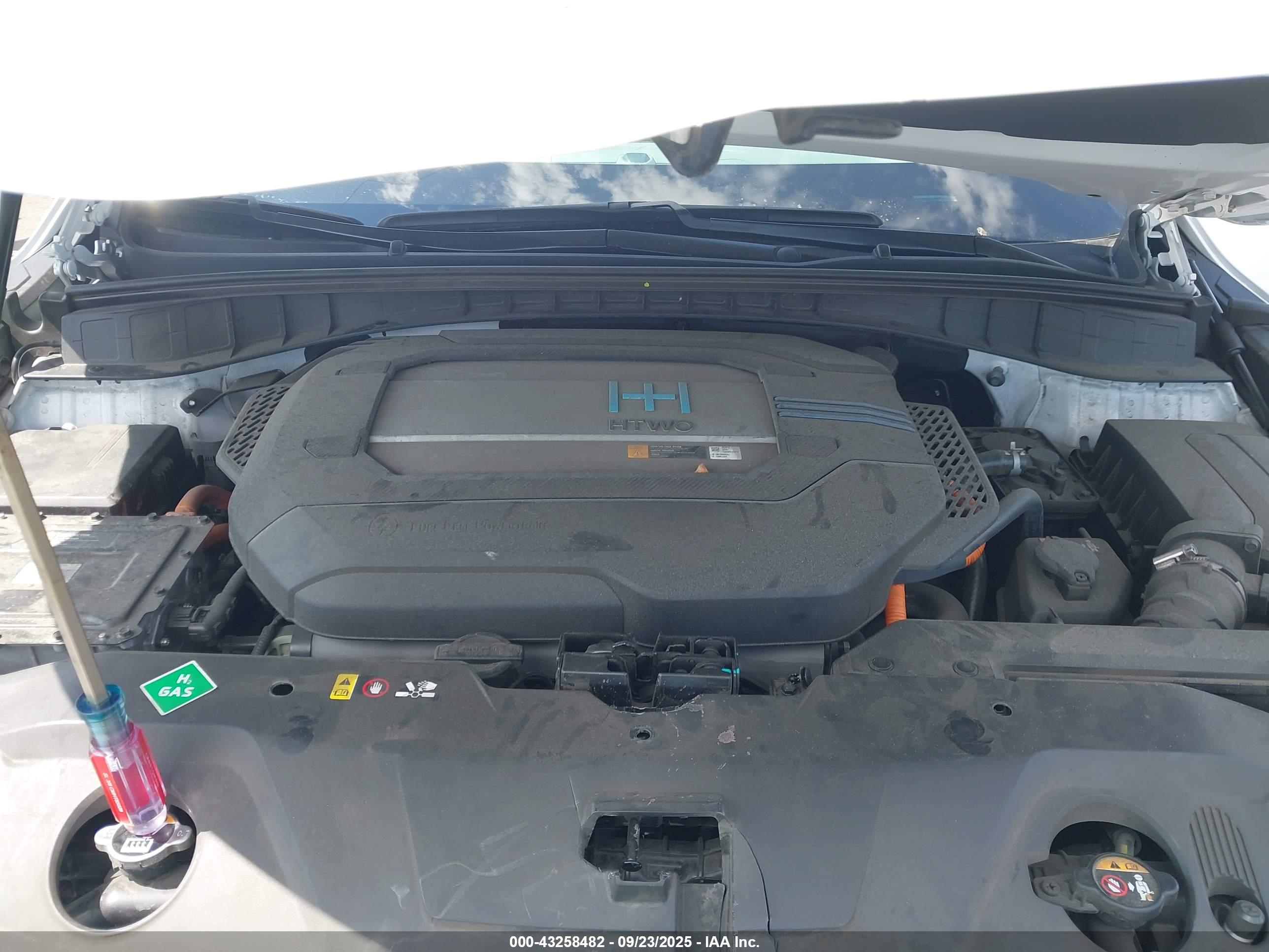 HYUNDAI NEXO image 10