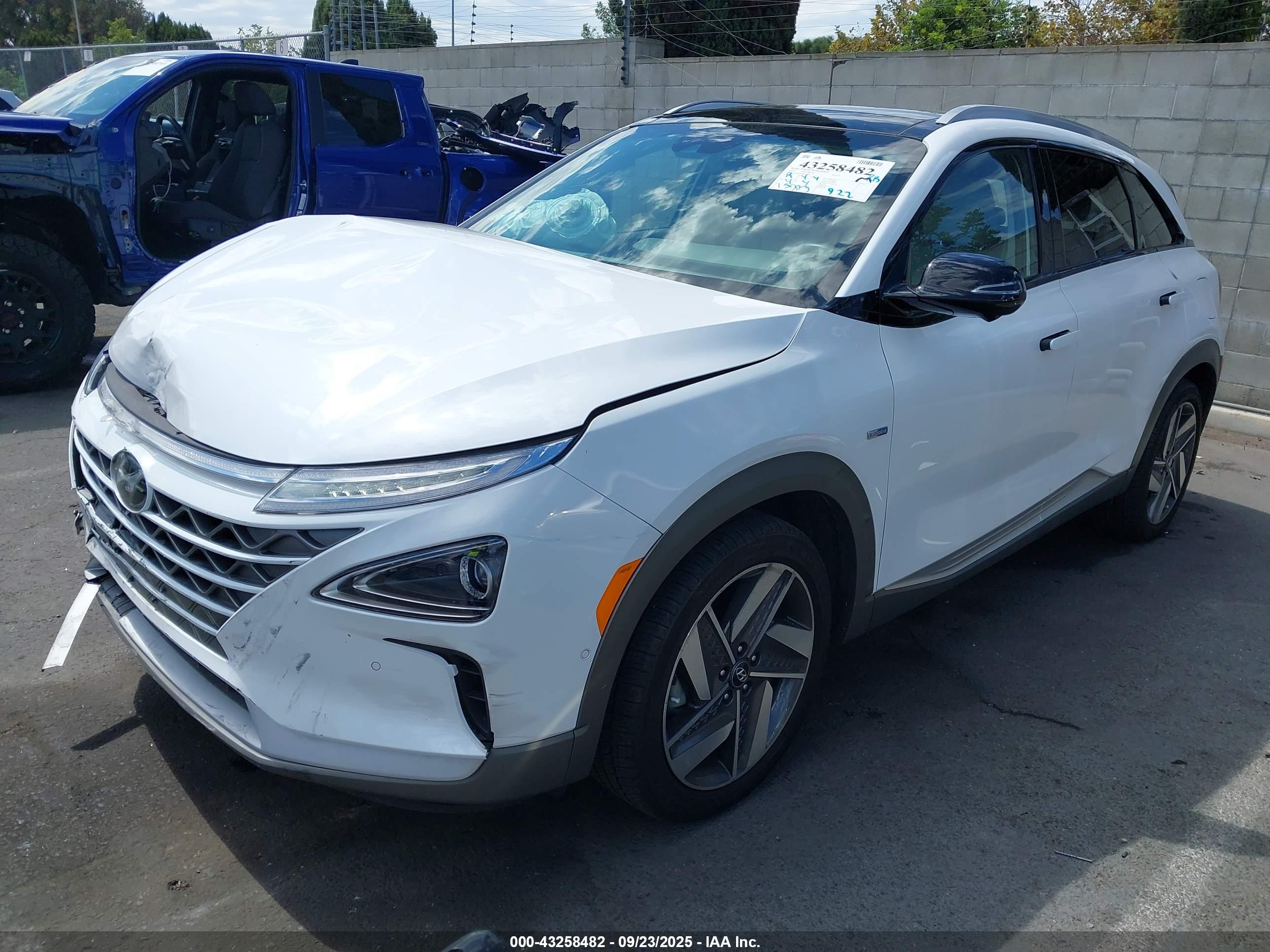 HYUNDAI NEXO image 2