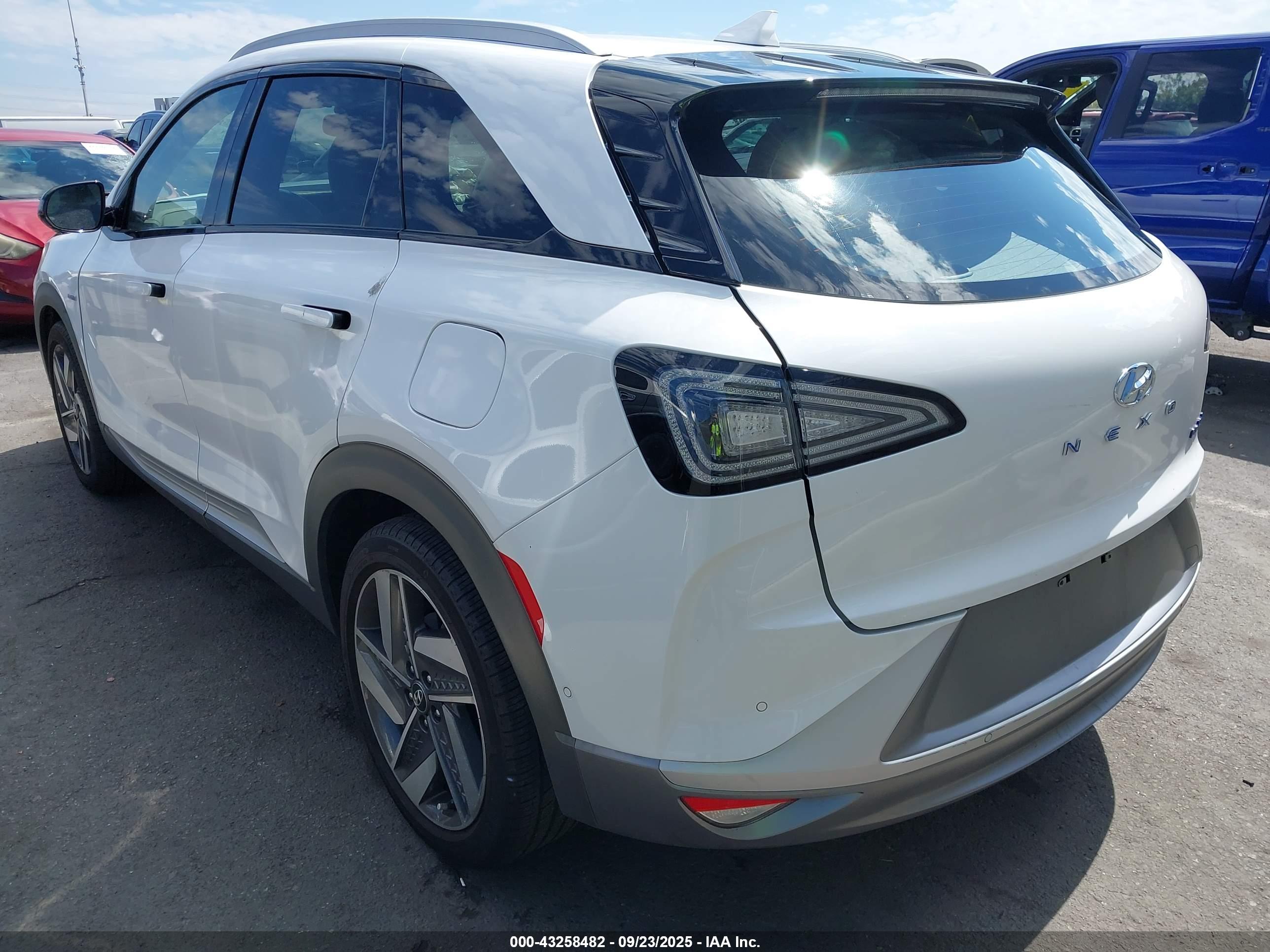 HYUNDAI NEXO image 3