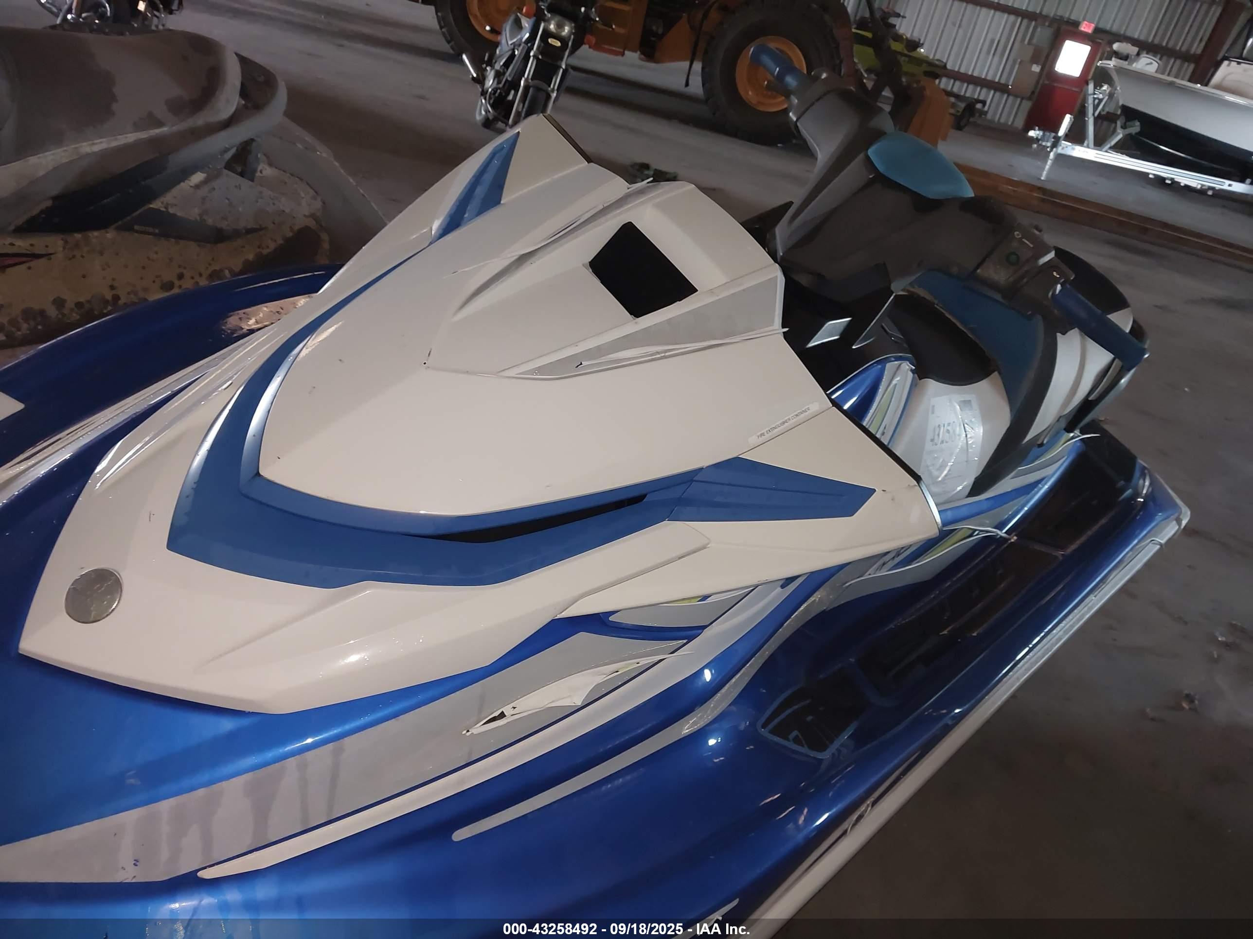 YAMAHA GP1800 image 2