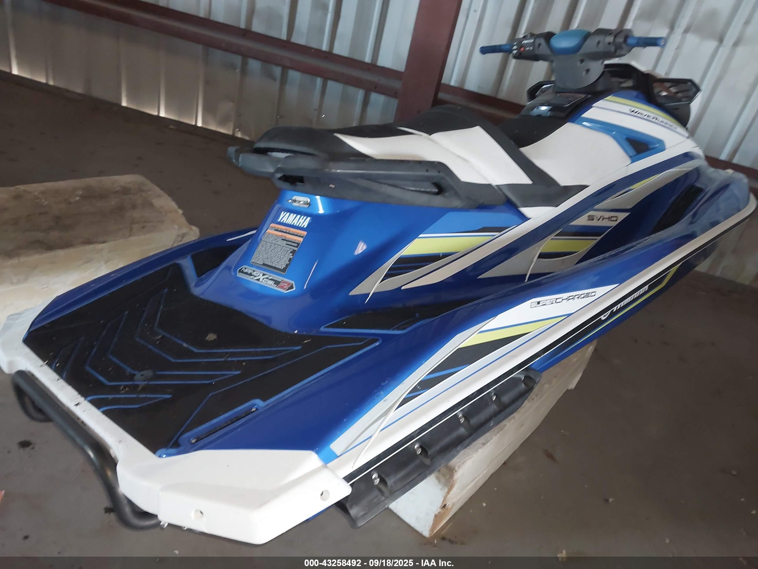 YAMAHA GP1800 image 6