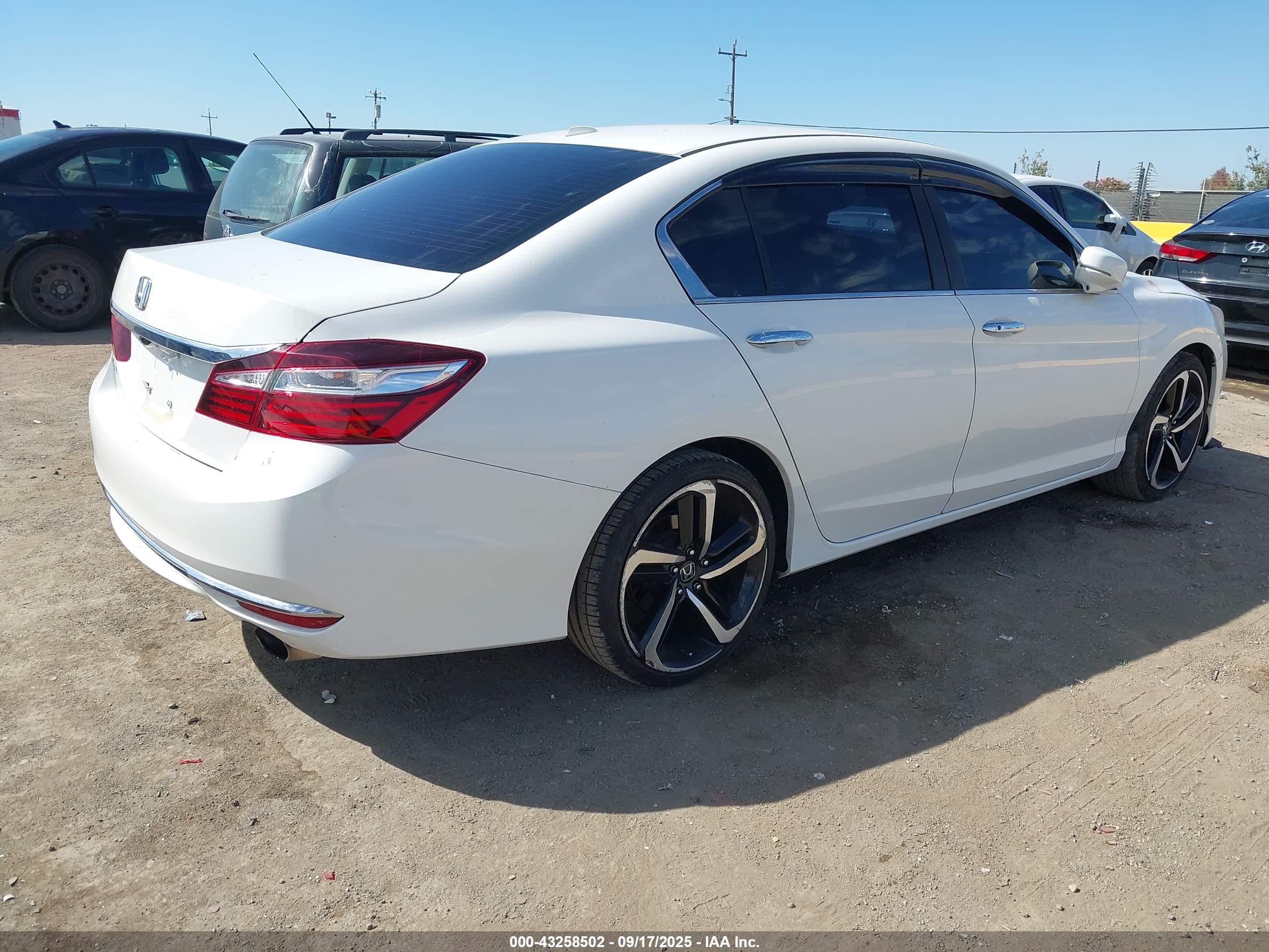 HONDA ACCORD image 4