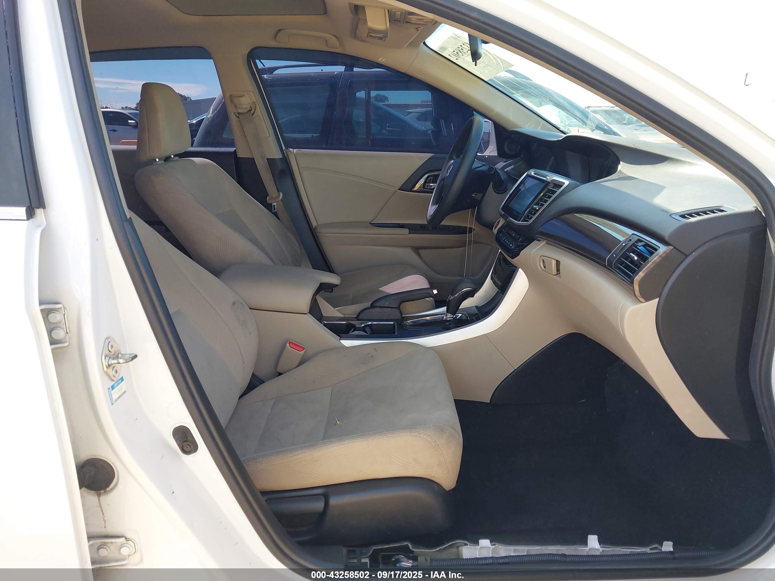 HONDA ACCORD image 5
