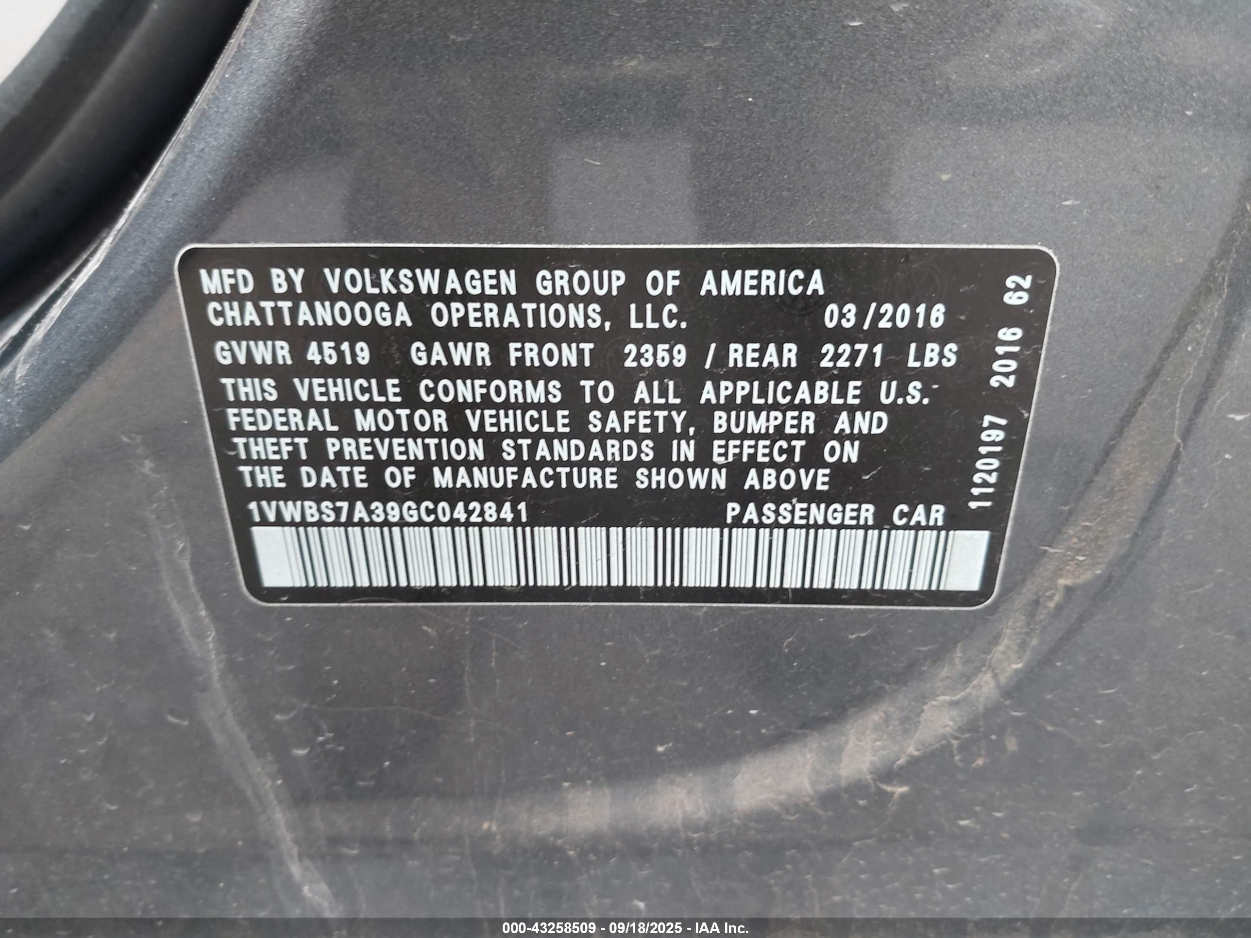 VOLKSWAGEN PASSAT image 9