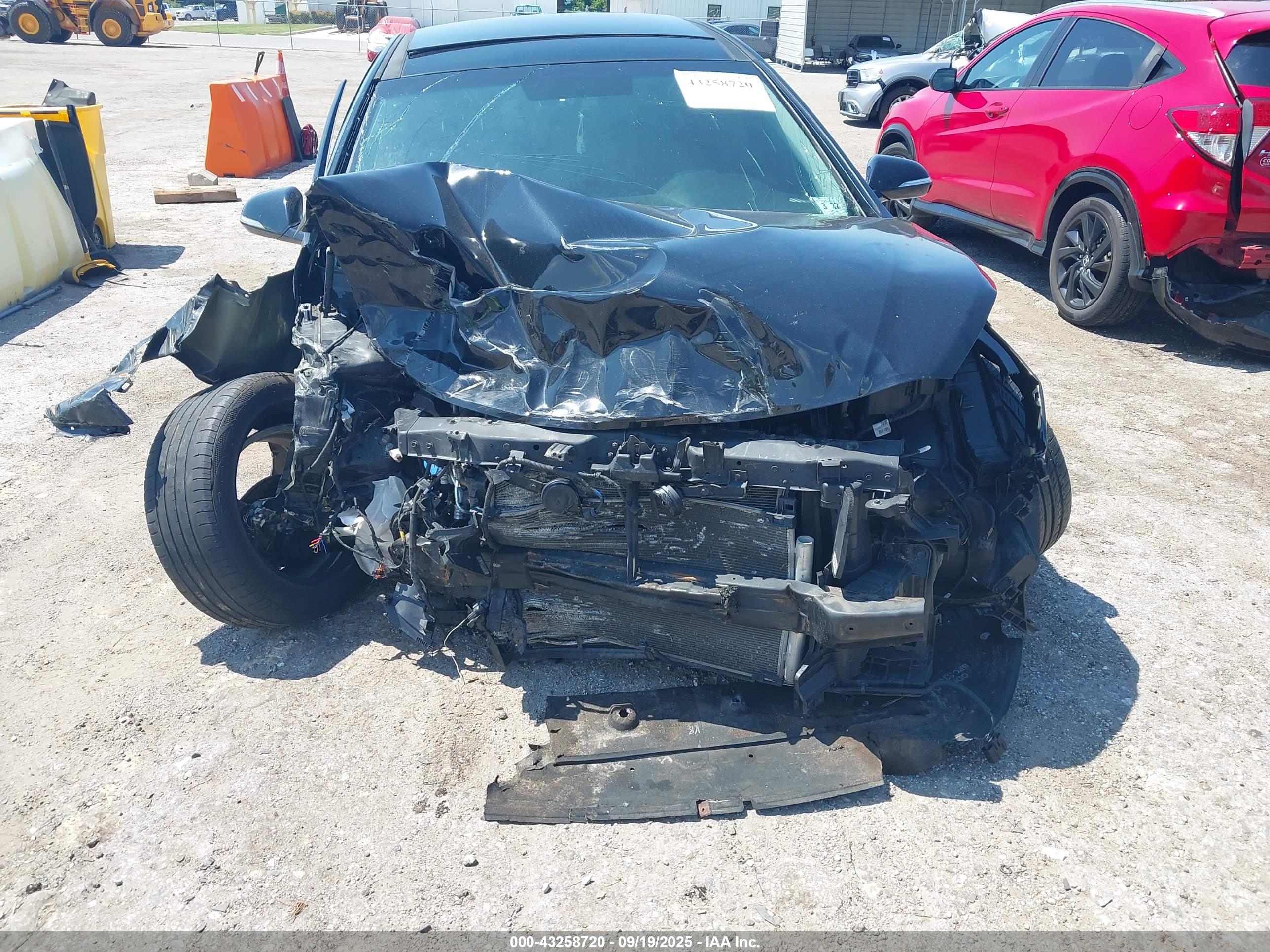 HYUNDAI SONATA image 6
