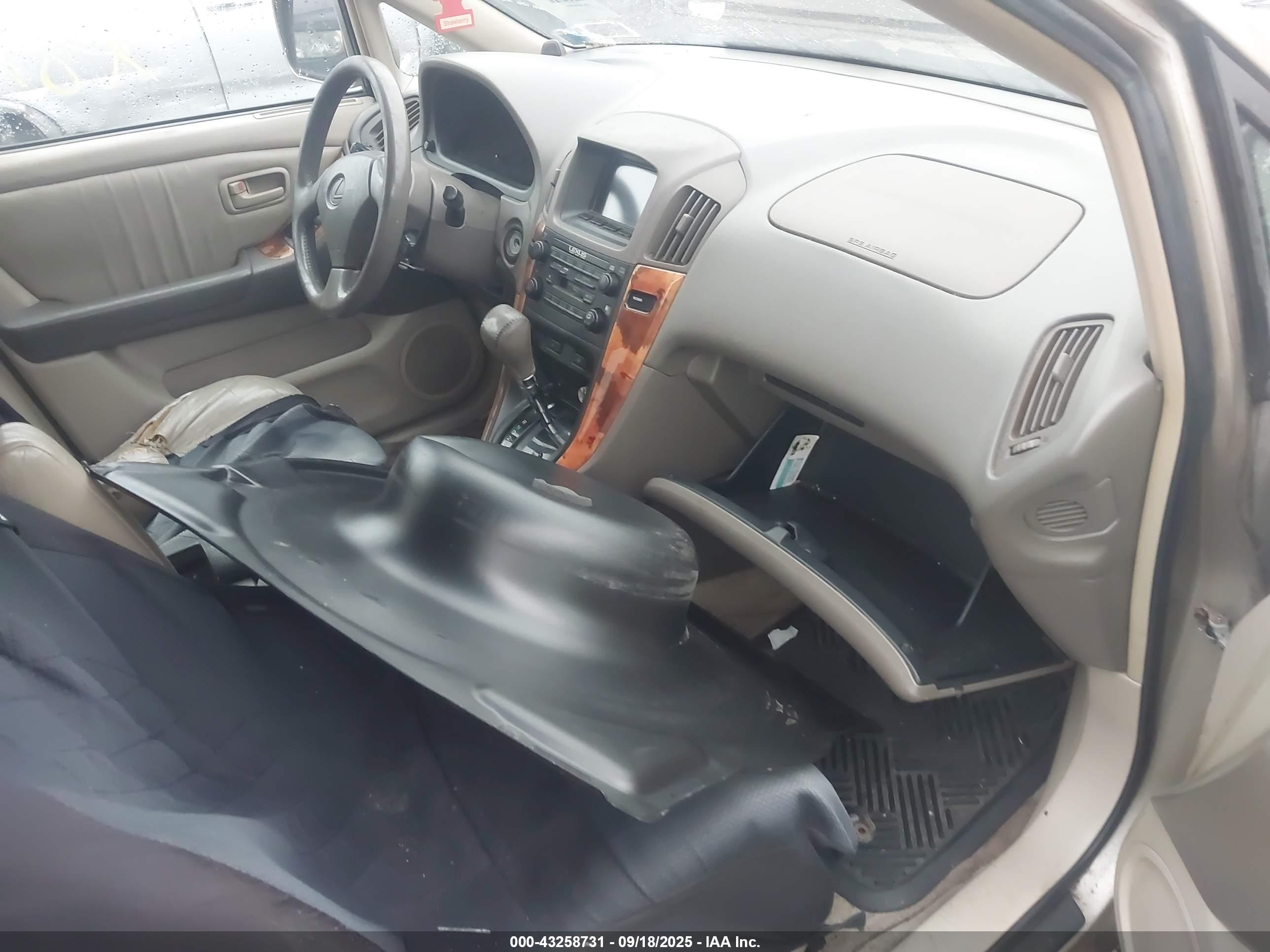 LEXUS RX image 5