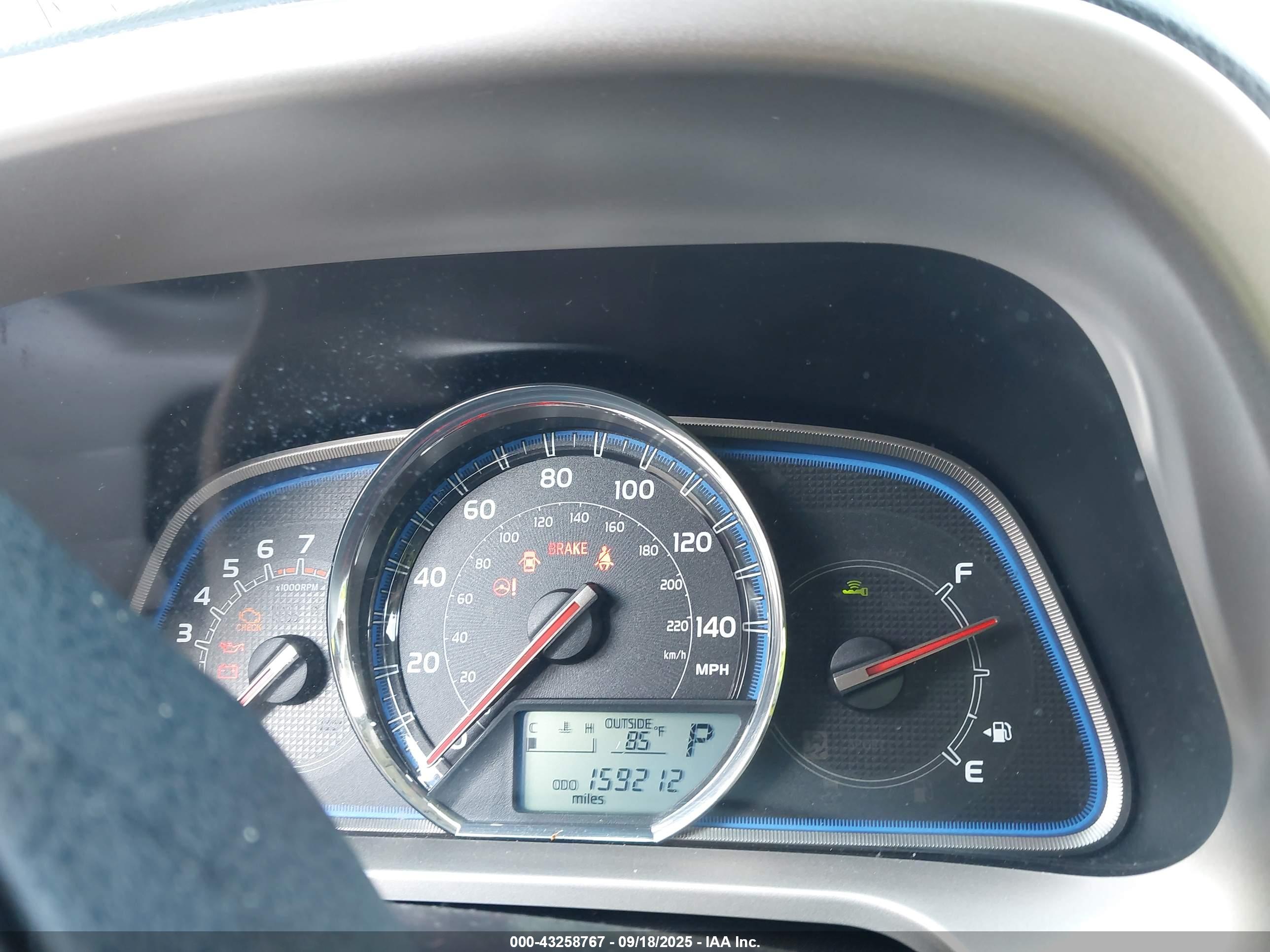 TOYOTA RAV4 image 7