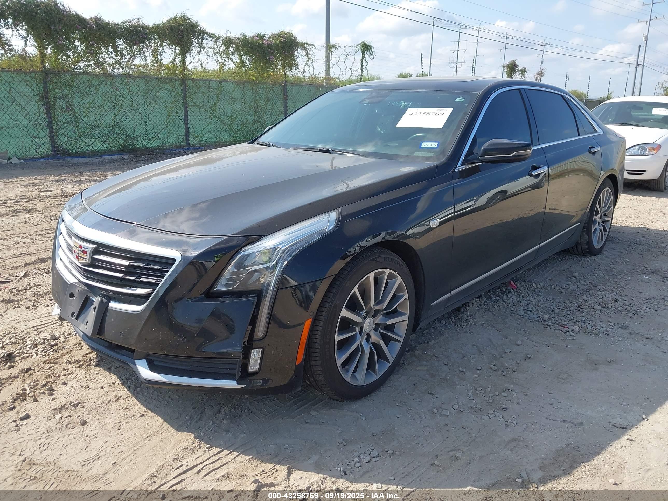 CADILLAC CT6 image 2