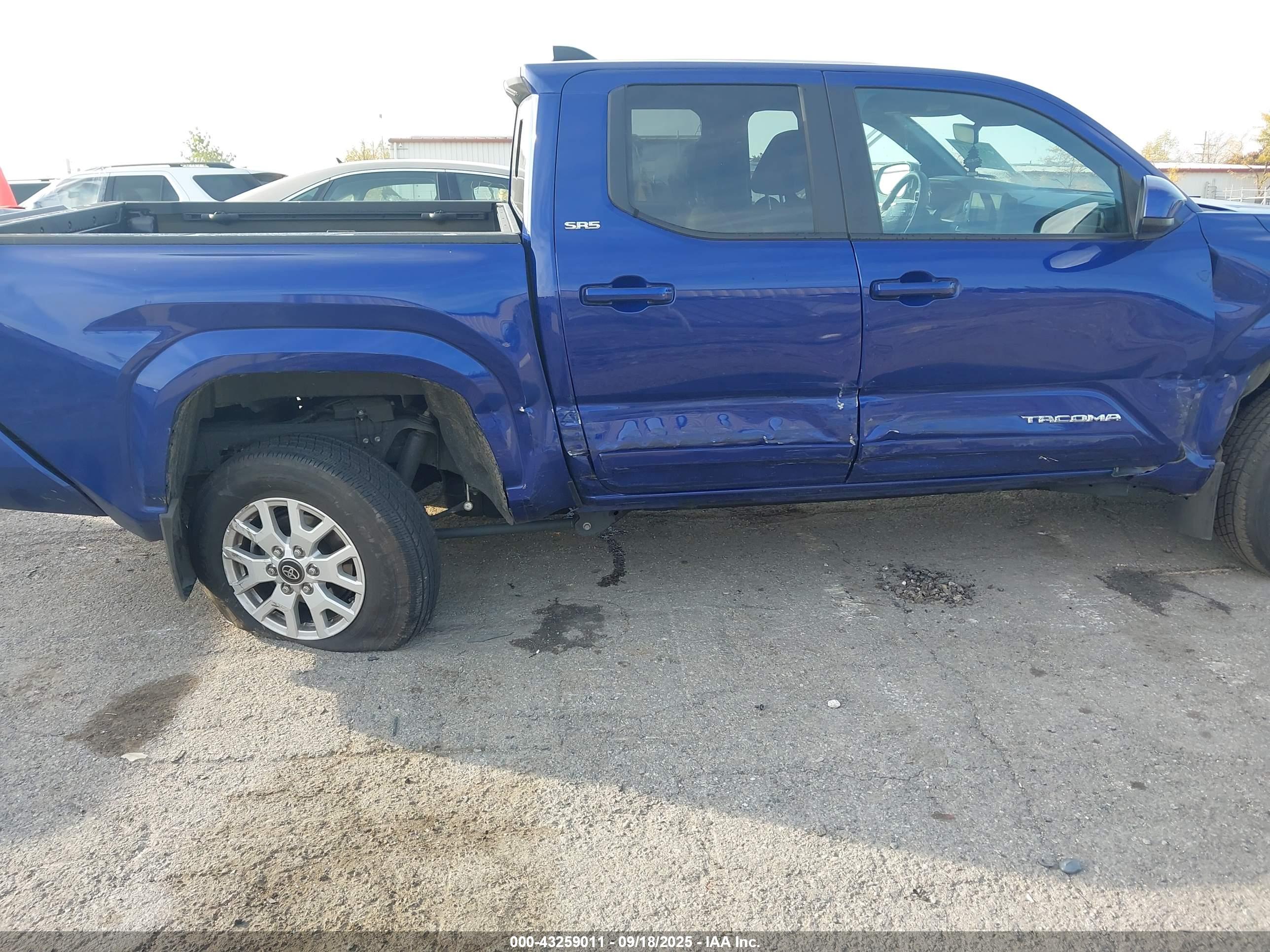 TOYOTA TACOMA image 6