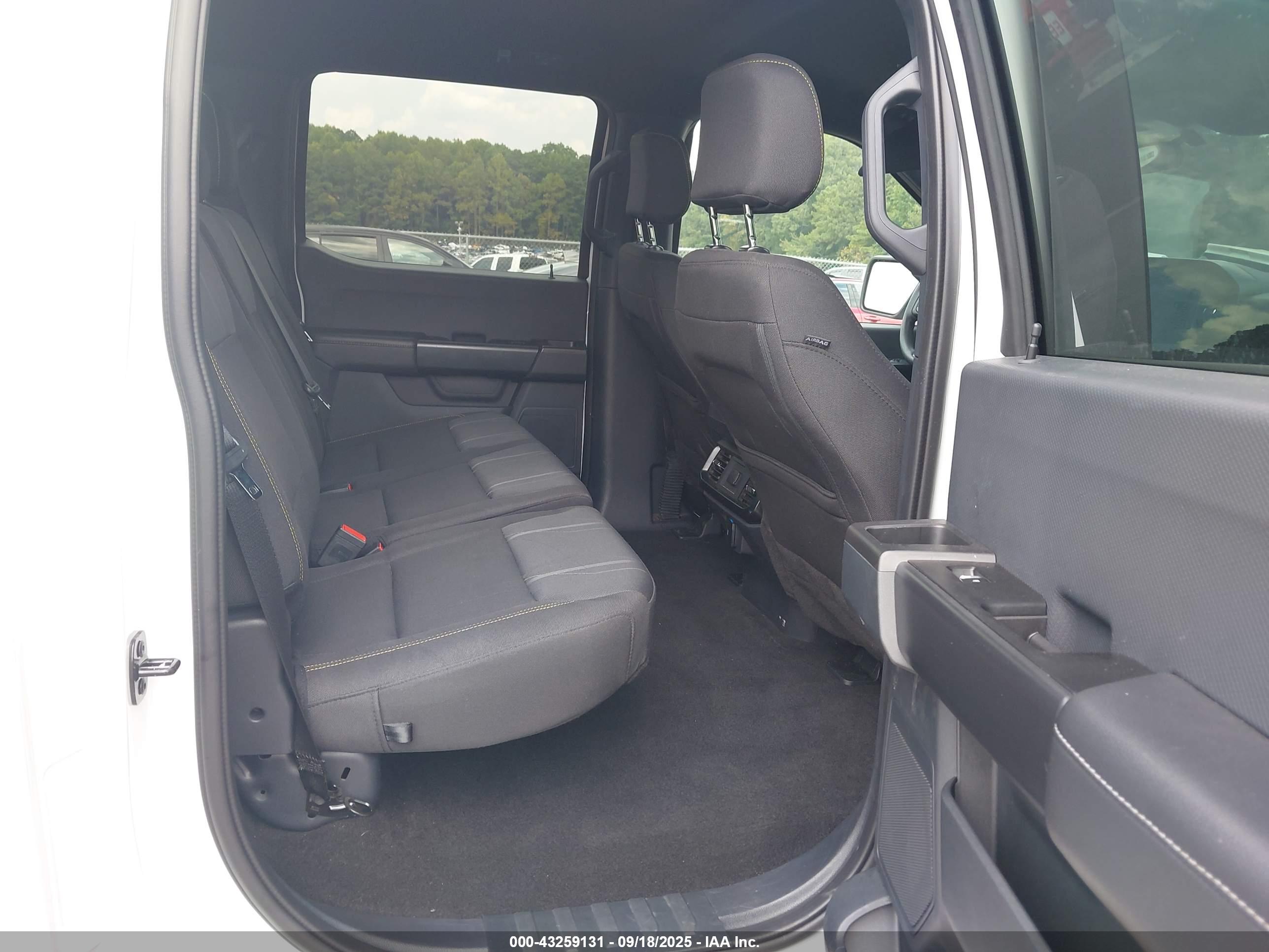 FORD F-150 image 8
